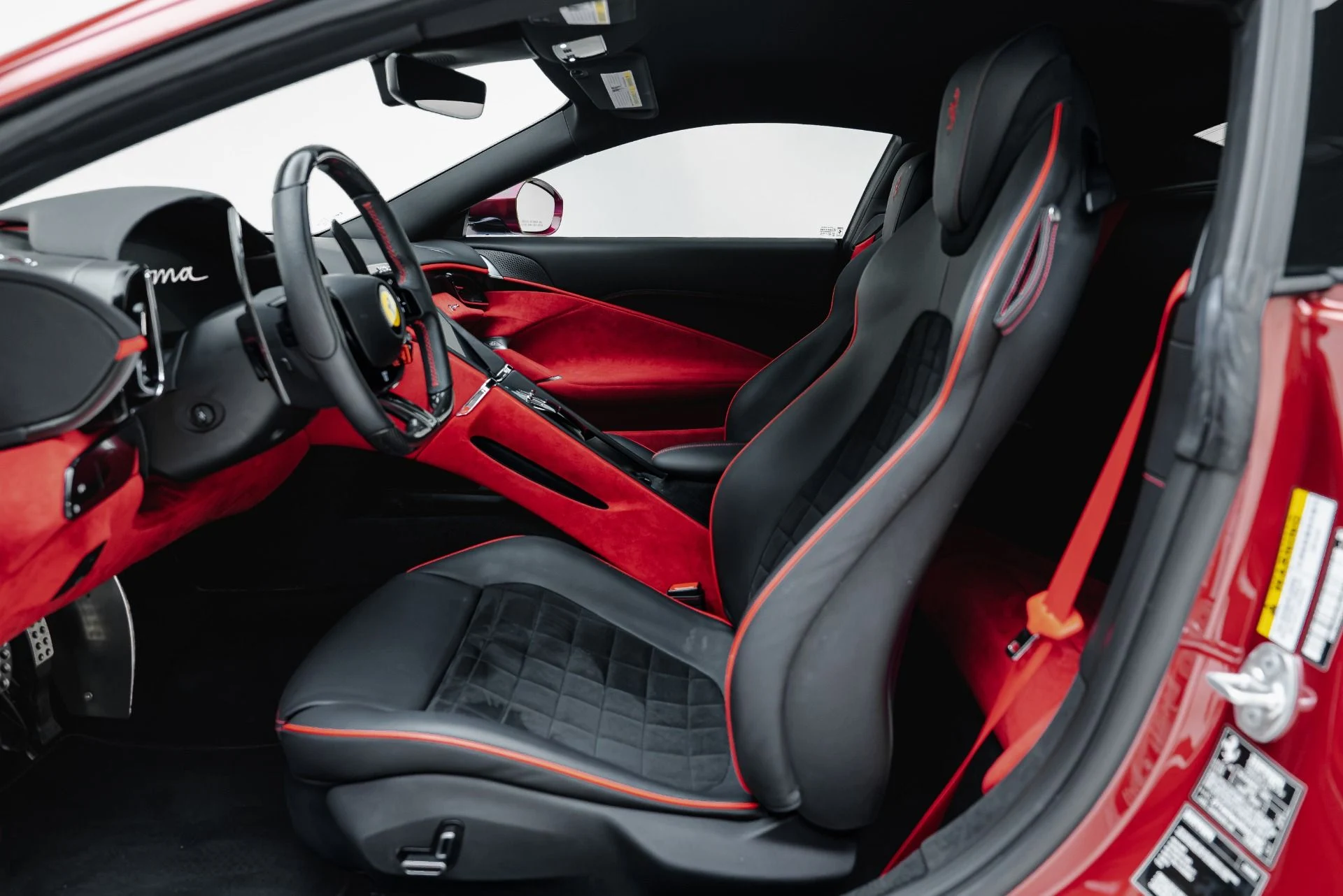 mph047_3015973036_Used_2024_Ferrari_Roma_1792713614_65722b0c26