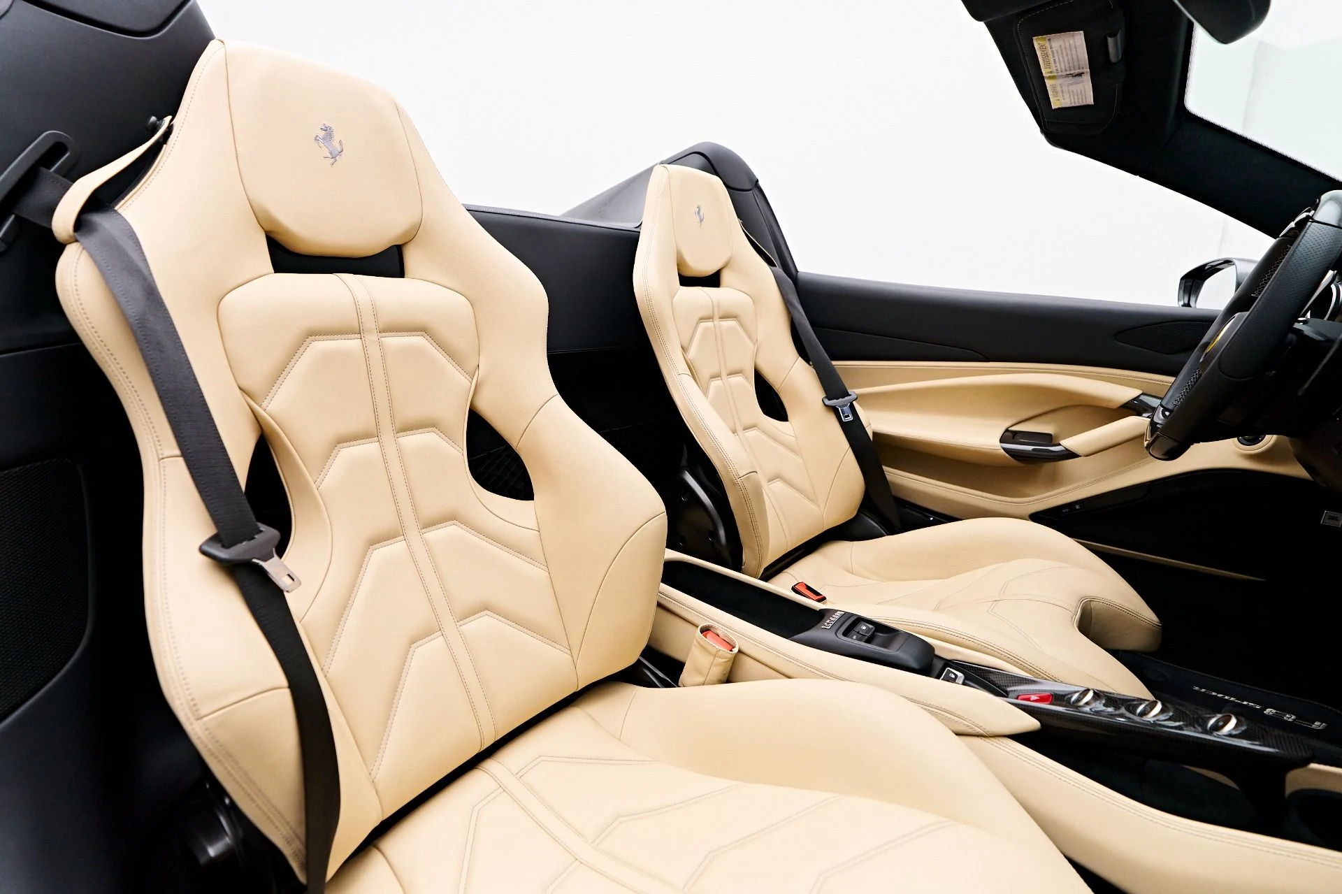 mph047_3018312291_Used_2022_Ferrari_F8_Spider_Base_1769106989_7f6c2e577e