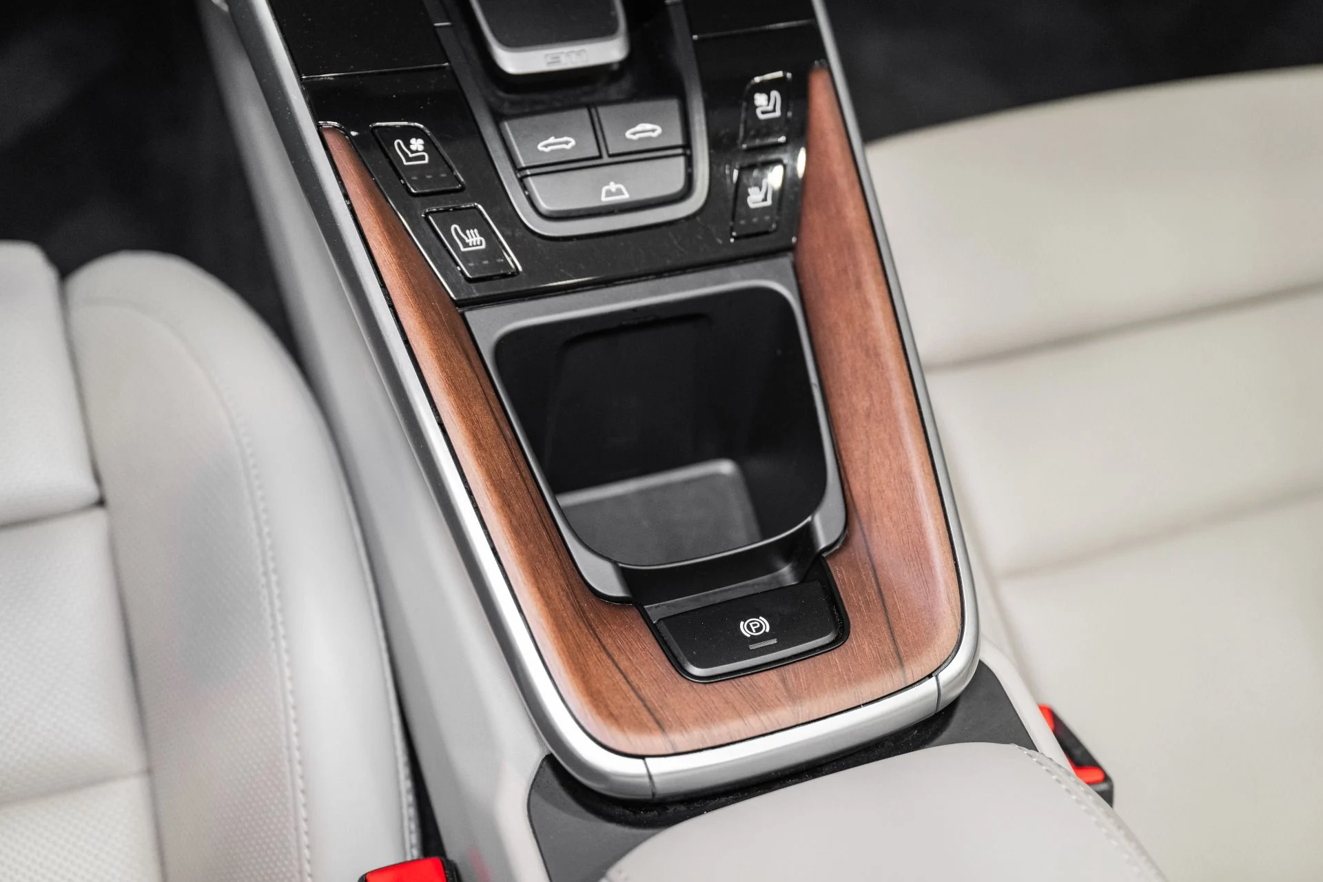 mph047_3027217928_Used_2021_Porsche_911_Turbo_S_1775321937_9da3f48a5c