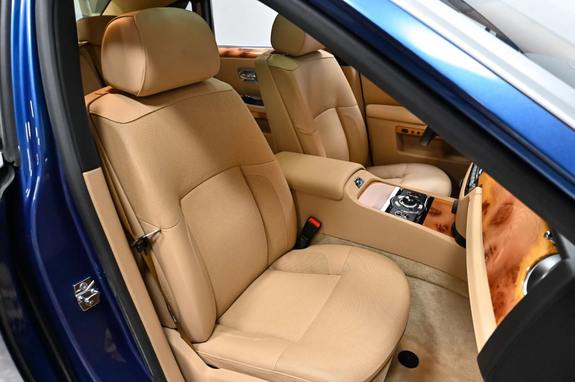 mph047_3039676435_Used_2012_Rolls_Royce_Ghost_Base_1791906503_060ae27a62