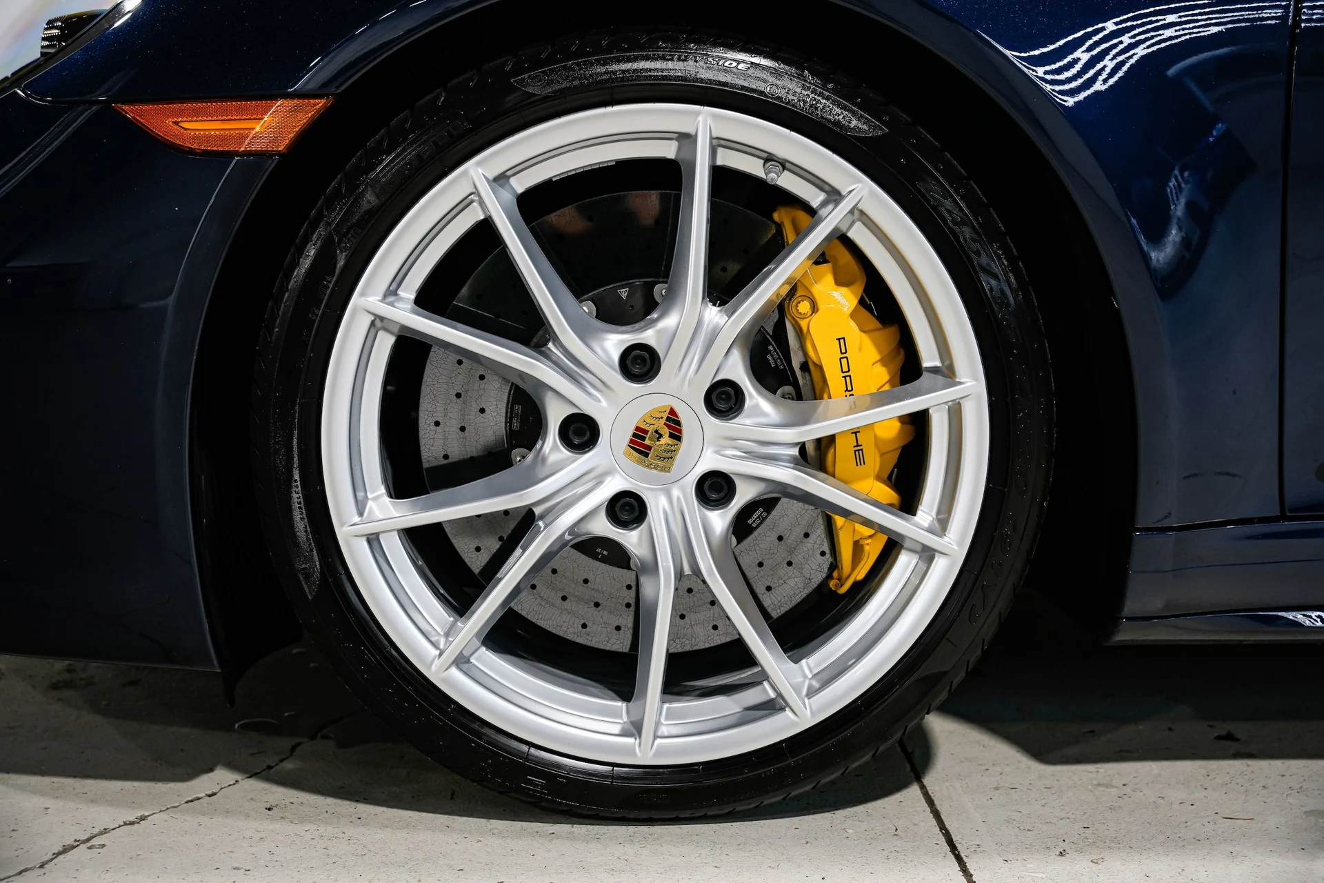 mph047_3055902556_ced10457c2fb0d8e68e5c747c62e7760x_2510fe69d7