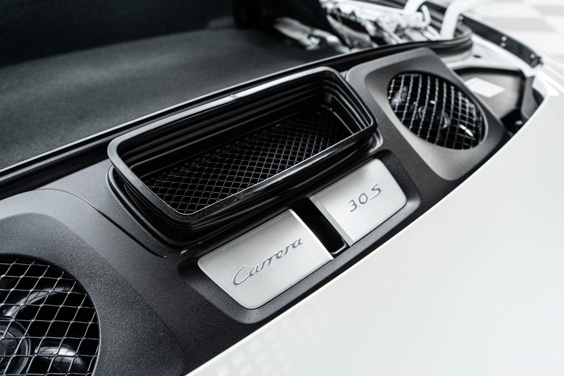 mph047_3074269941_Used_2017_Porsche_911_Carrera_4_S_Cabriolet_Sport_Package_Premium_Package_Plus_1775682949_d6e6bb3044