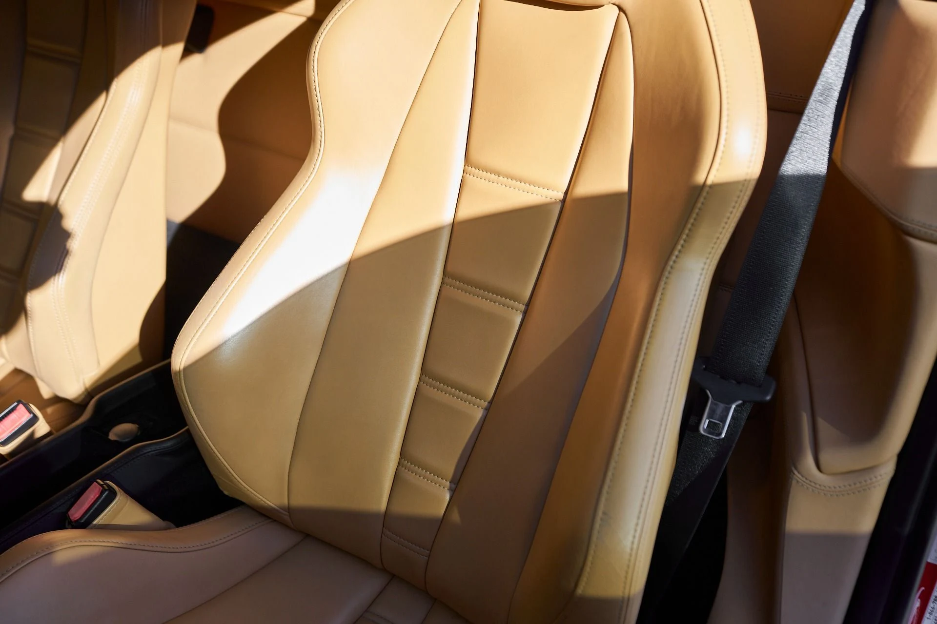 mph047_3078452300_Used_2013_Ferrari_458_Italia_Base_1764783163_ebbb7a0f7c