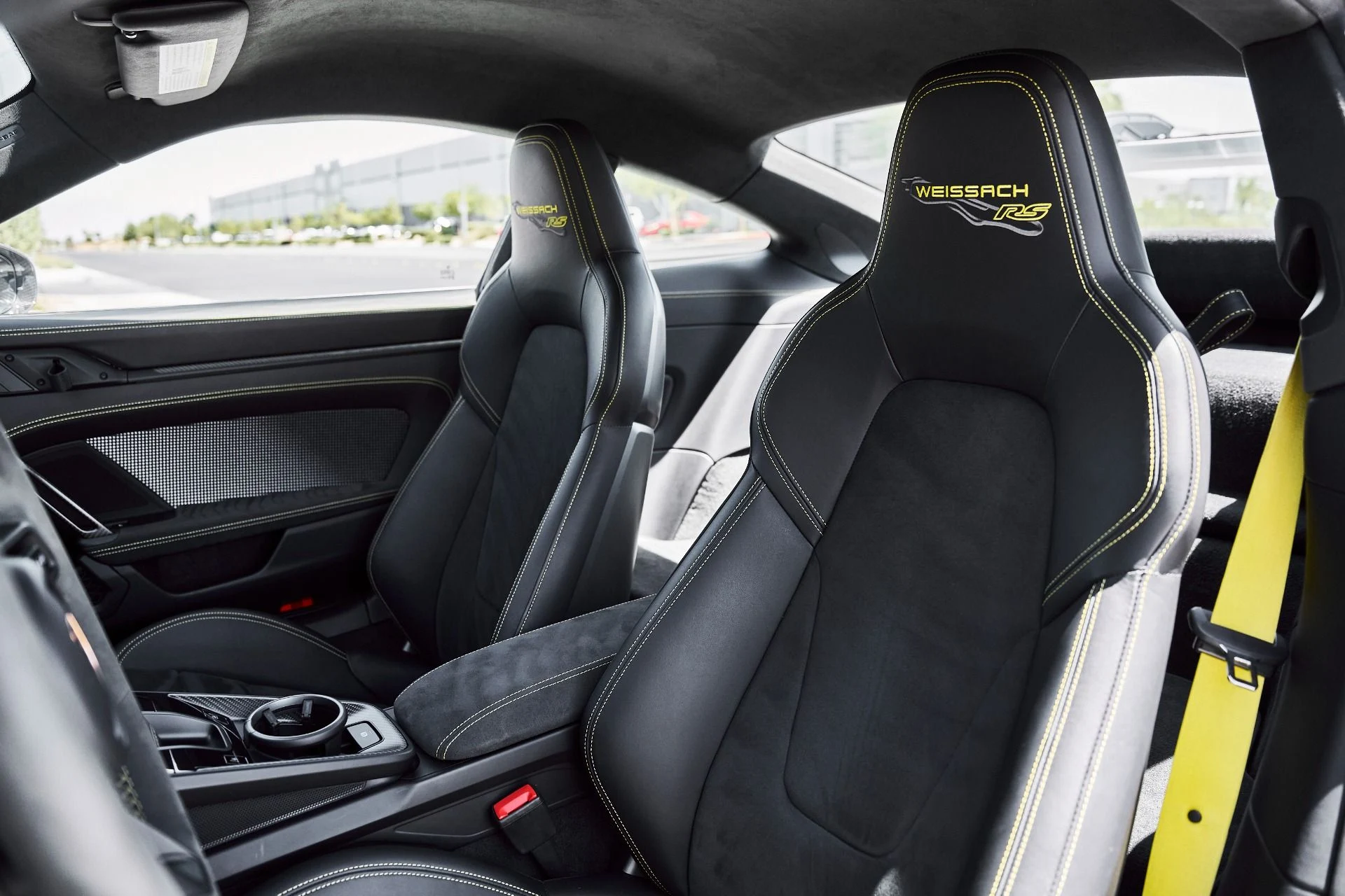 mph047_3079755297_Used_2025_Porsche_911_GT_3_RS_1780614745_5bf8be1262