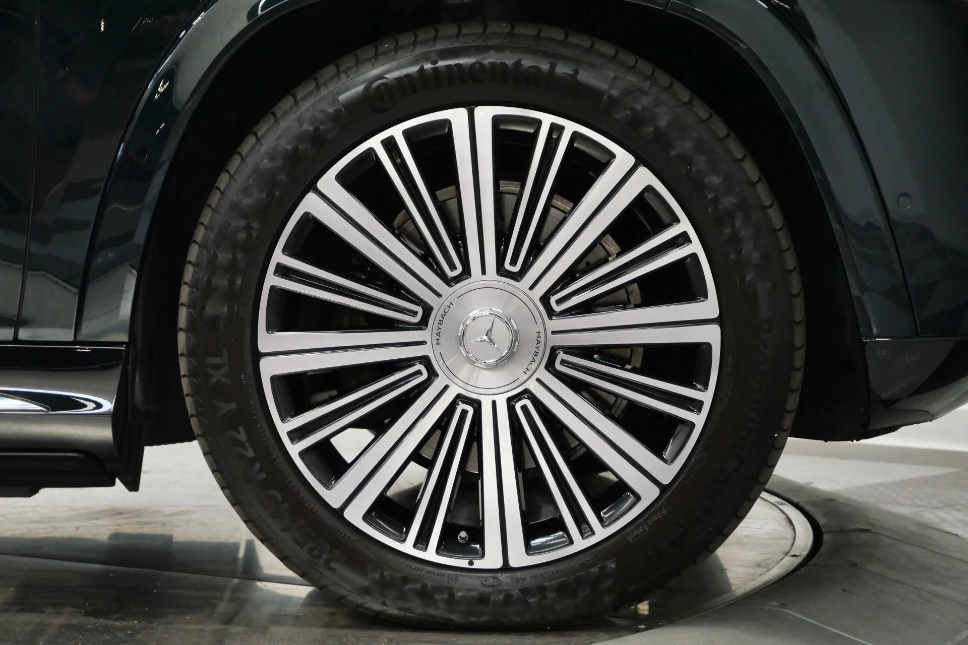 mph047_3095915489_Used_2022_Mercedes_Benz_Maybach_GLS_600_4_MATIC_Beautiful_Colors_Four_Seat_Configuration_Walnut_Trim_1776795080_e0e31a6594