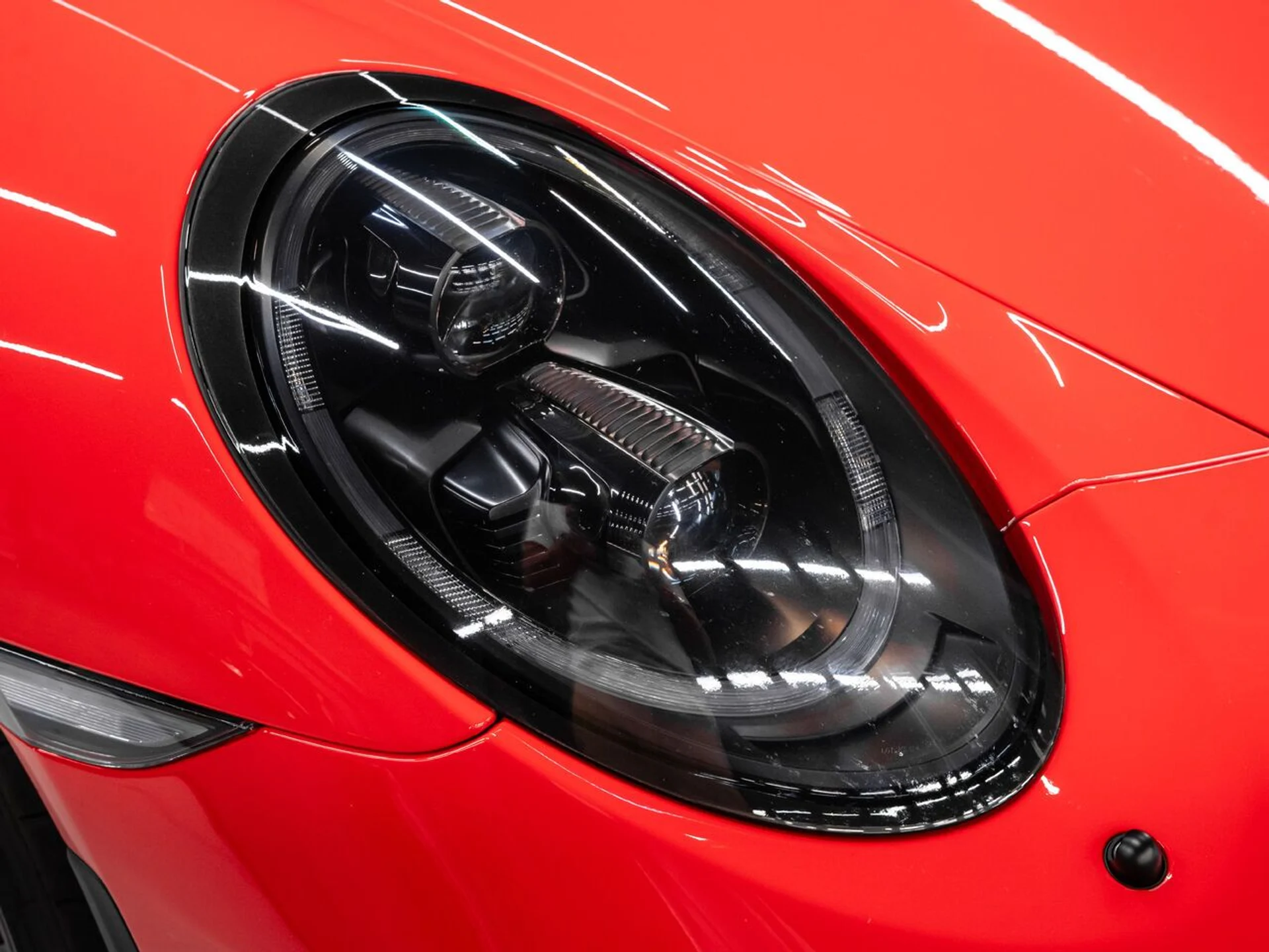 mph047_3113213216_porsche_911_2018_5f5c13cd33
