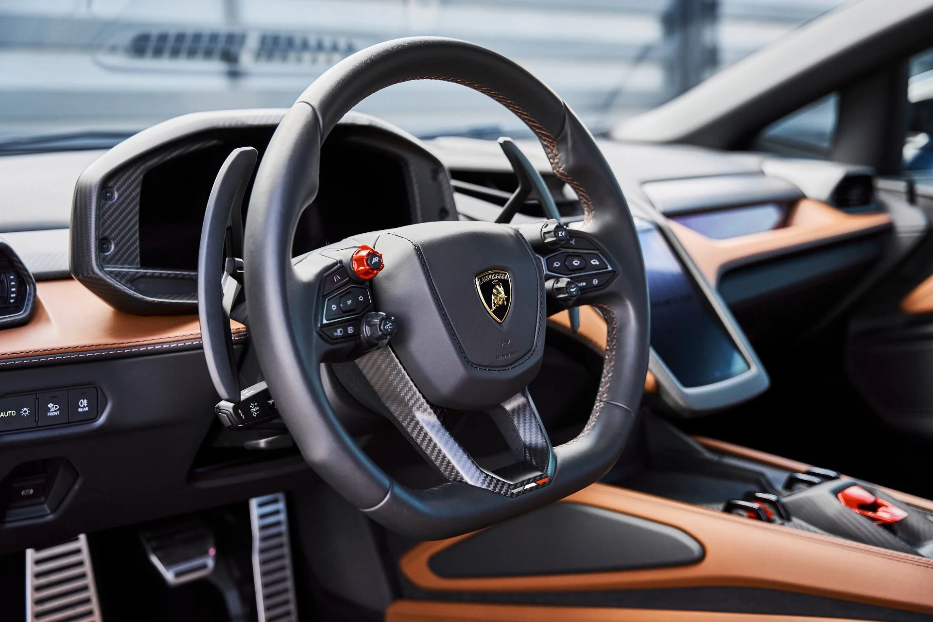 mph047_3116173998_Used_2025_Lamborghini_Revuelto_Base_1777078154_8a1010a0eb