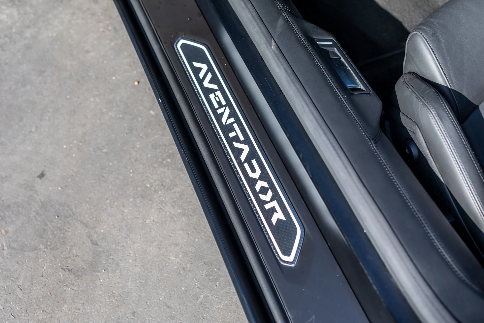 mph047_3116975518_Used_2014_Lamborghini_Aventador_LP_700_4_1776699950_9cd74b3ff9