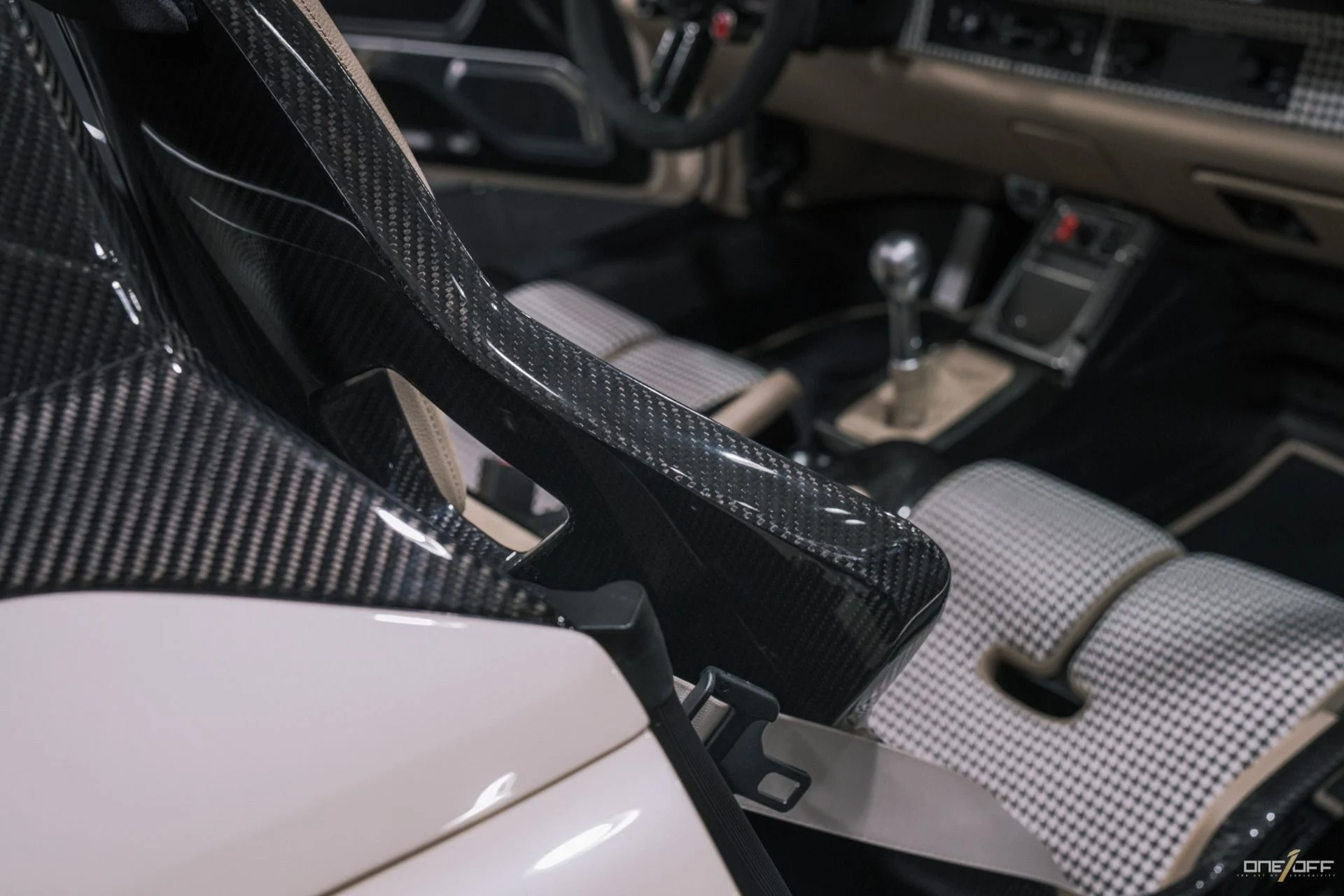 mph047_3125216151_Used_1997_Porsche_911_Gunther_Werks_Speedster_1762325156_c01b3bf991