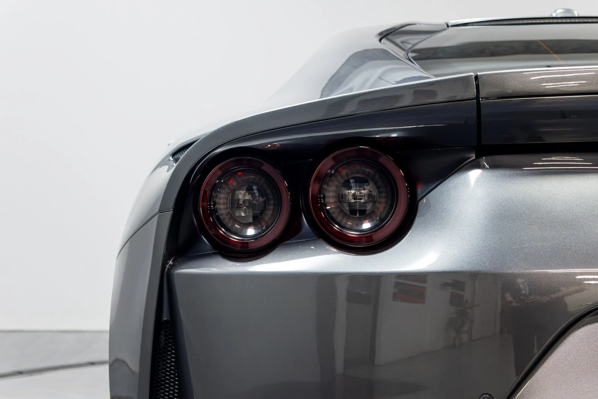 mph047_3132014121_Used_2020_Ferrari_812_Superfast_1777416323_ddec3d687d