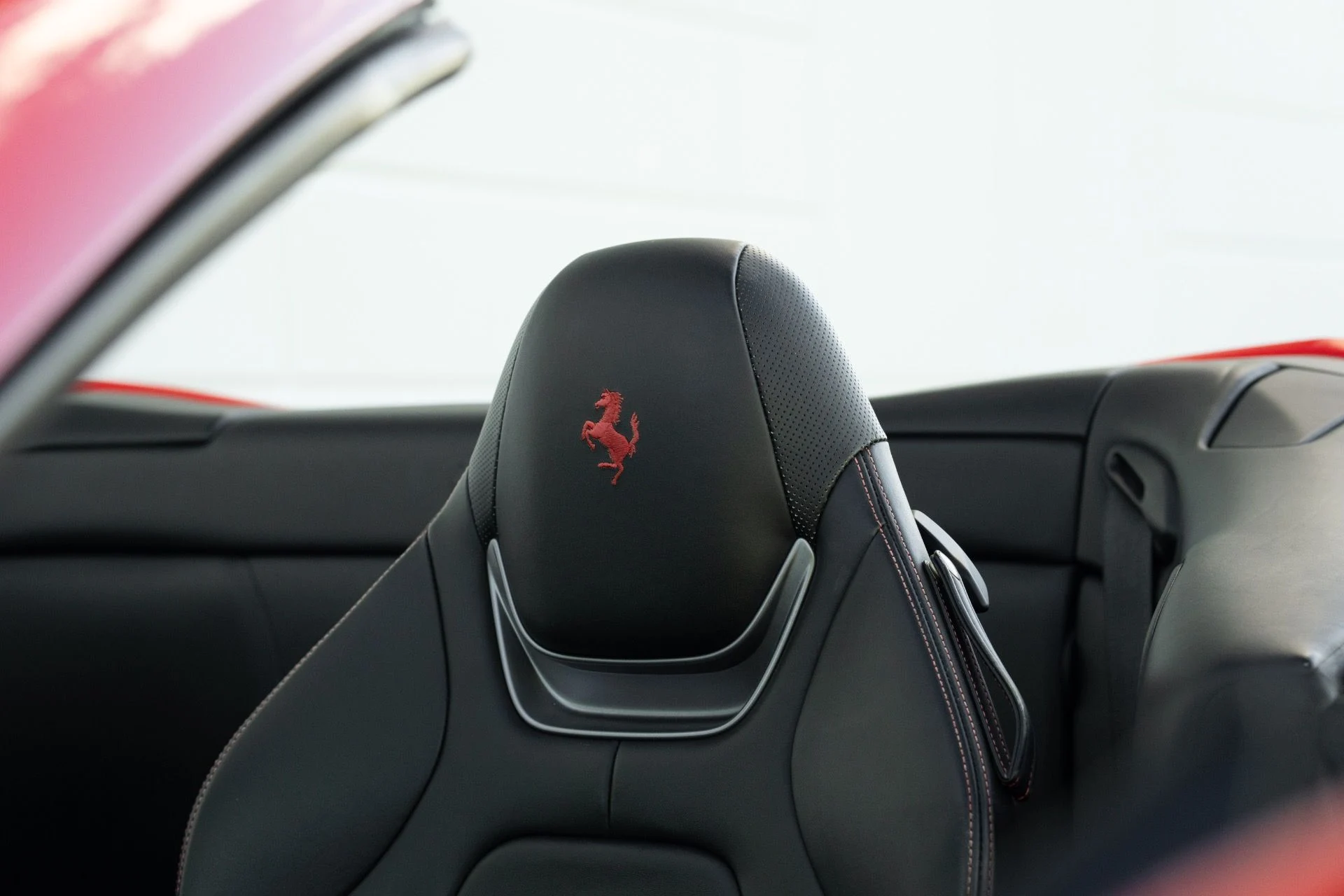 mph047_3134324151_Used_2020_Ferrari_Portofino_1760457229_3b3fe083a0