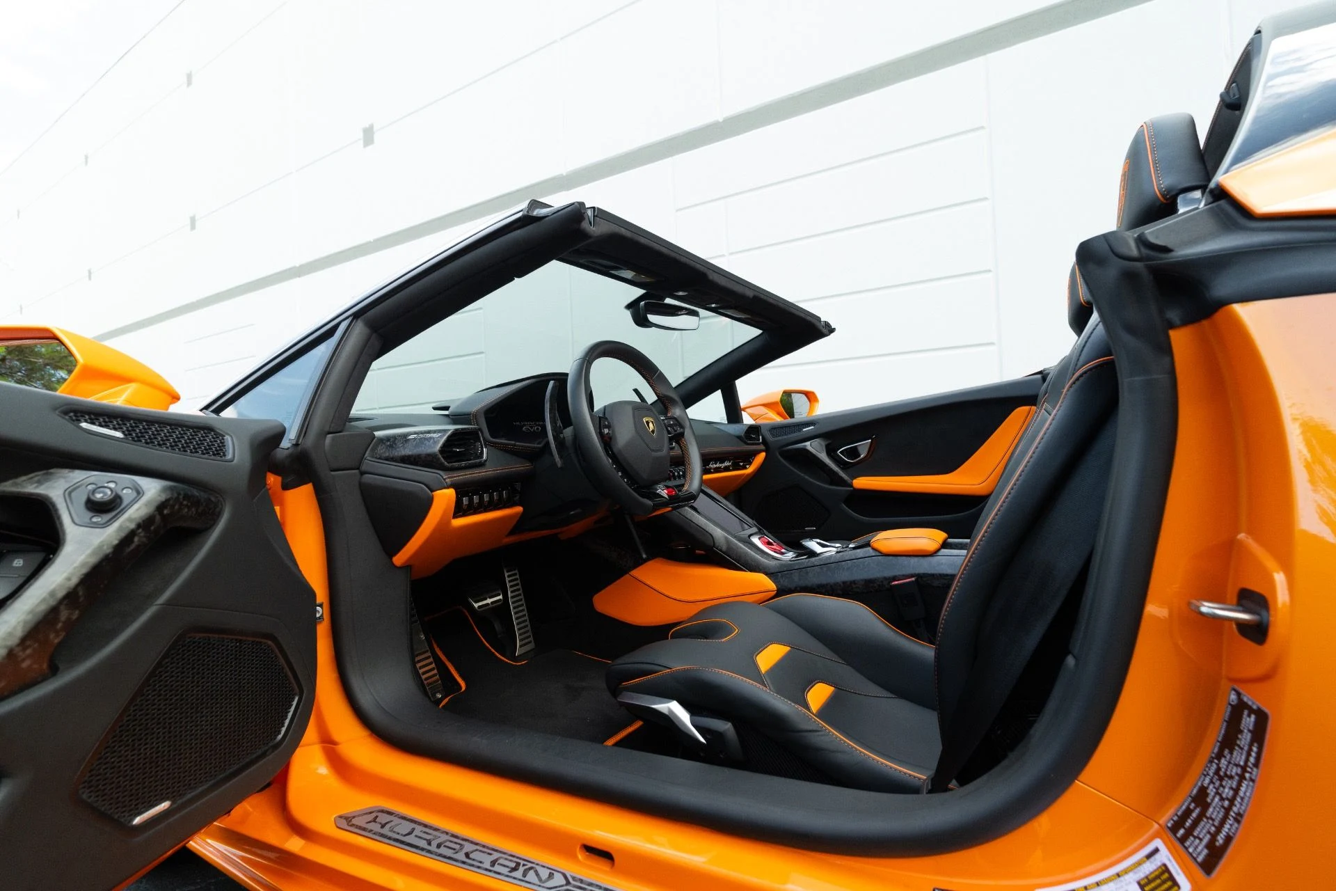 mph047_313841994_Used_2021_Lamborghini_Huracan_EVO_Spyder_1775496293_dbabe237cf