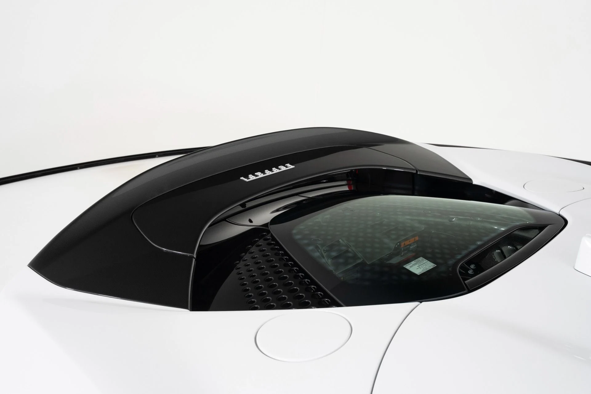 mph047_3160449605_Used_2024_Ferrari_SF_90_Spider_1753904242_cc6e4103b9
