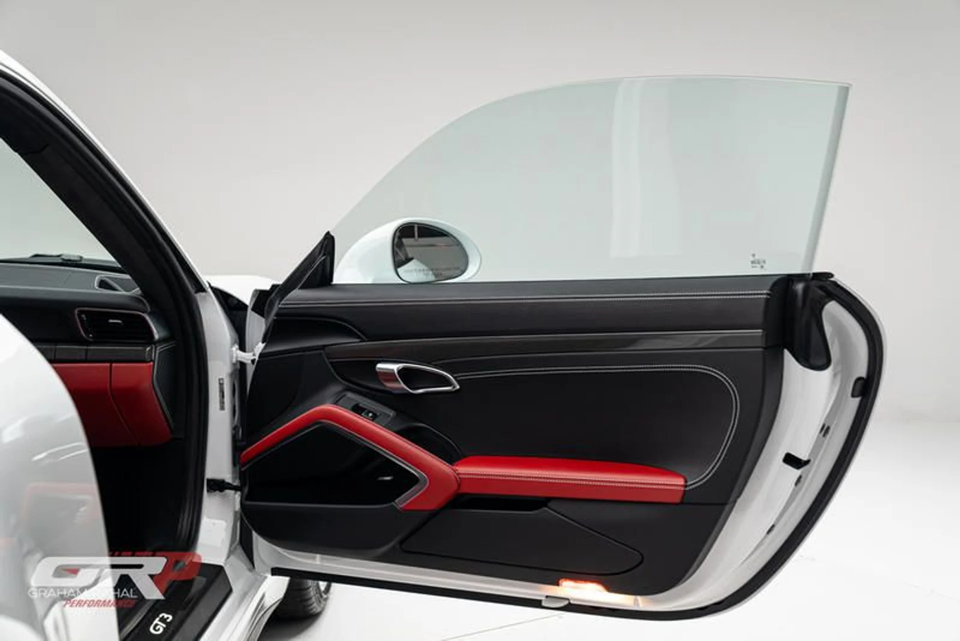 mph047_3177595435_C653516_E_BDDB_43_DD_A481_6_CBEBE_29_A04_D_0dd206749b