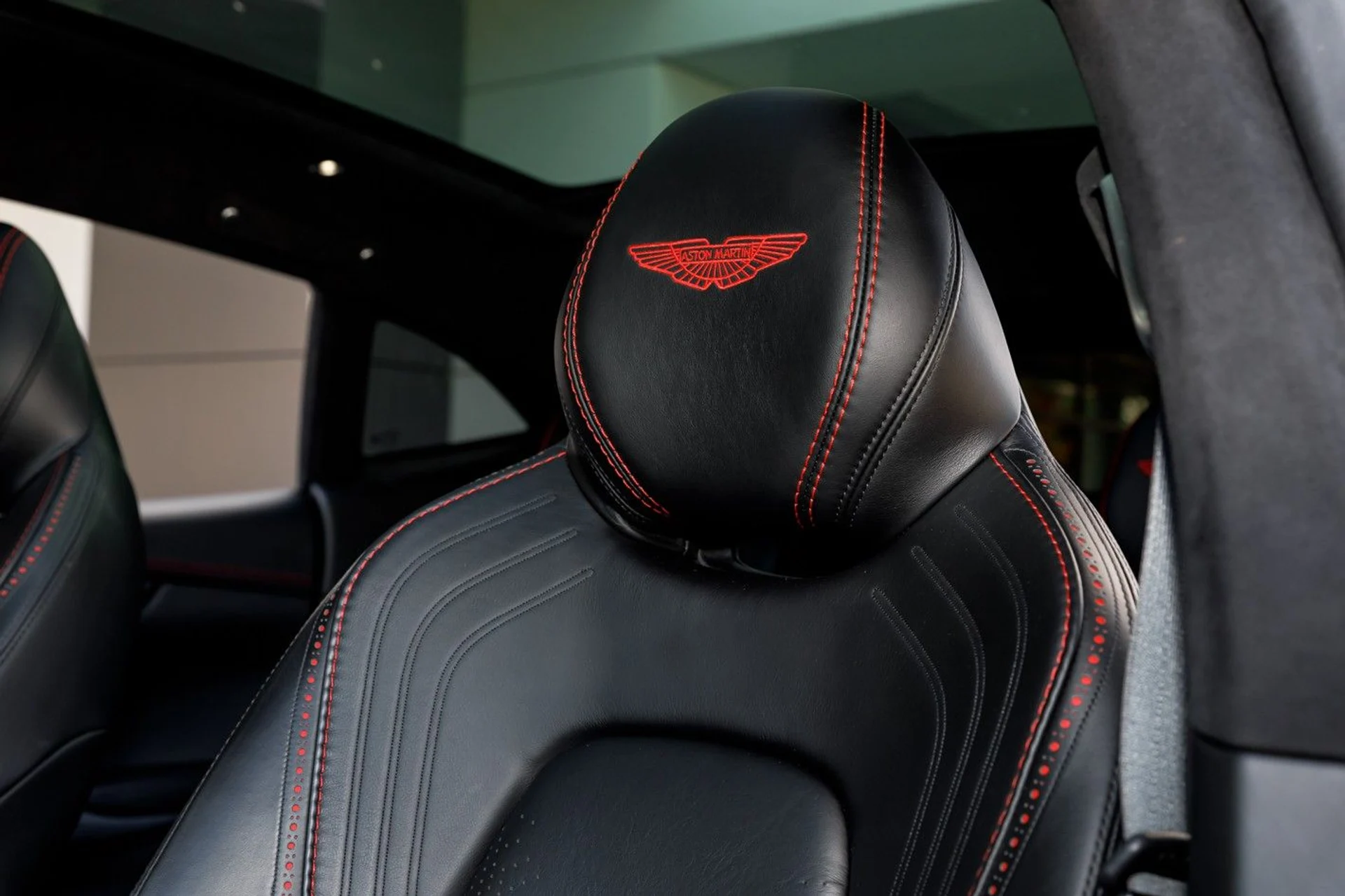 mph047_3184661854_Used_2021_Aston_Martin_DBX_fe4aa39bed