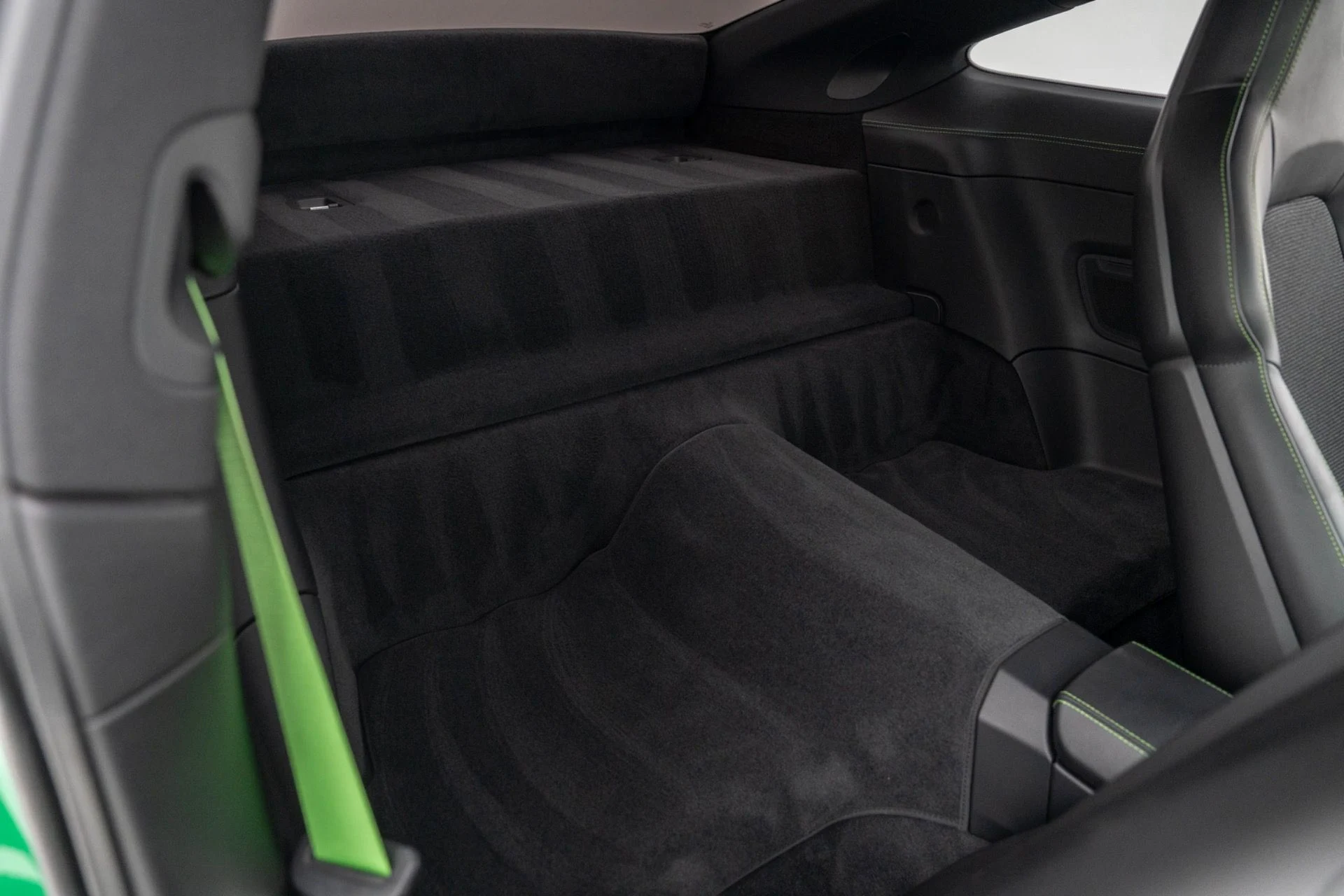 mph047_318931196_Used_2022_Porsche_911_GT_3_Touring_1775584406_009e75552d