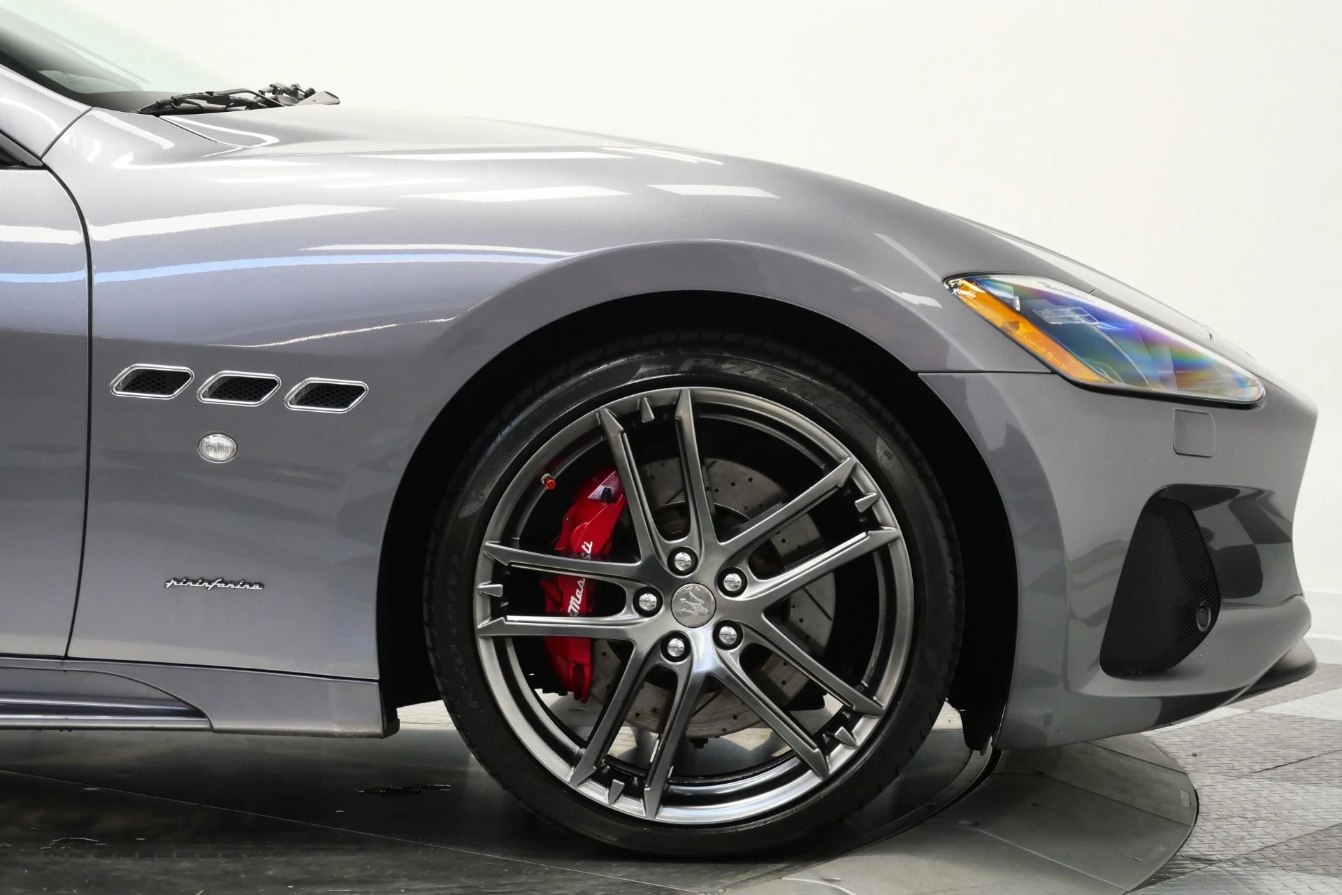 mph047_3206704117_Used_2019_Maserati_Gran_Turismo_Convertible_Sport_Rare_Color_Carbon_Fiber_Interior_Trim_1773689122_fd09fc025e