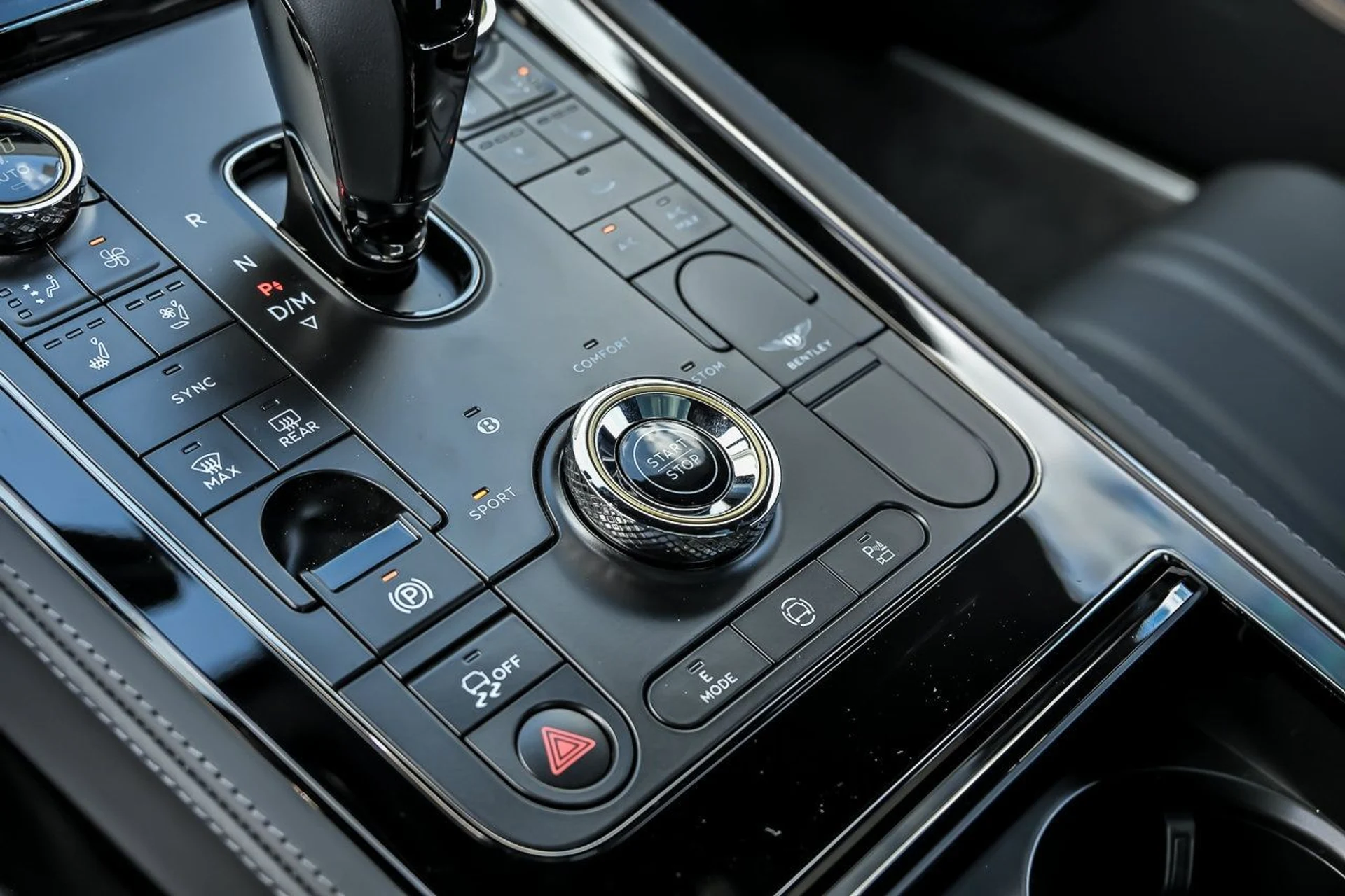 mph047_3218223975_2ae9129e738f6c9593f19746d7aee797x_c5d3bf8838