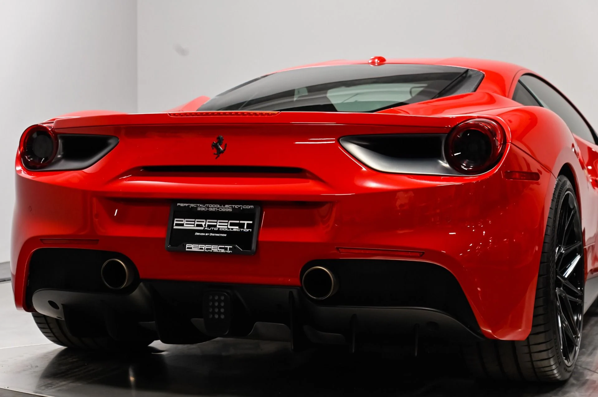 mph047_3224243265_Used_2018_Ferrari_488_GTB_Base_1788410889_a301fa1371
