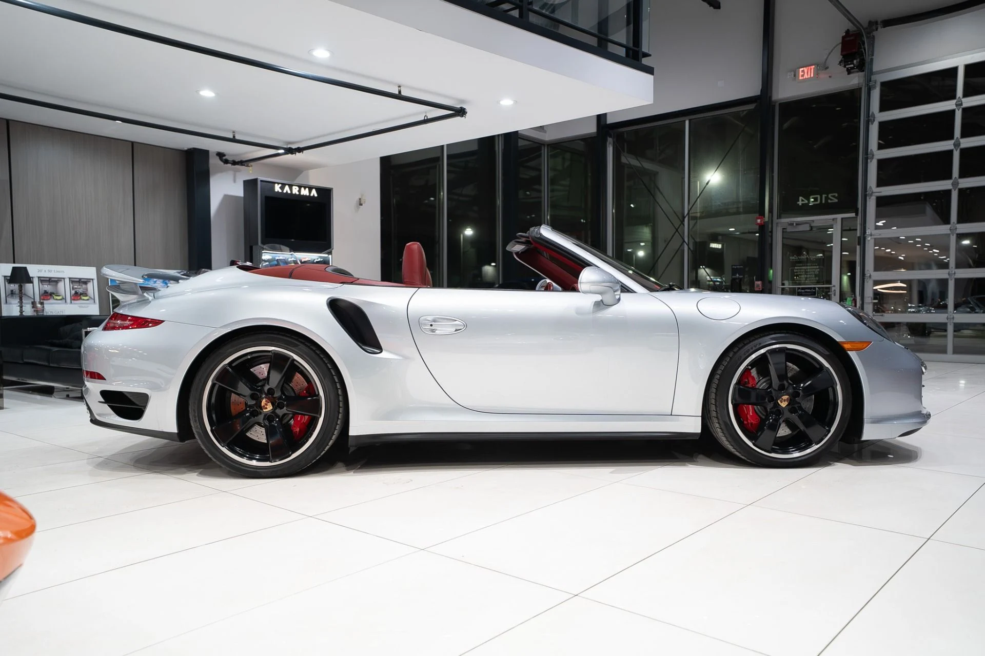 mph047_324358406_13247_p48_l_58ea2cf75f