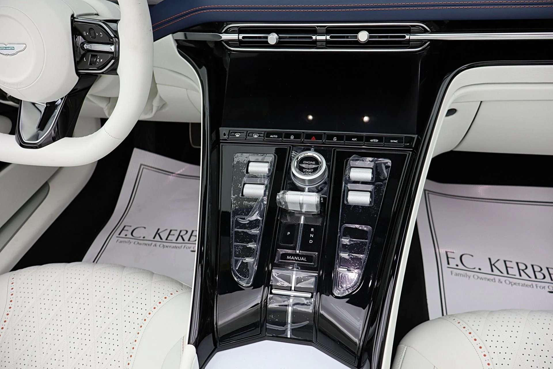 mph047_3264059607_New_2026_Aston_Martin_DB_12_Volante_afb2e22844