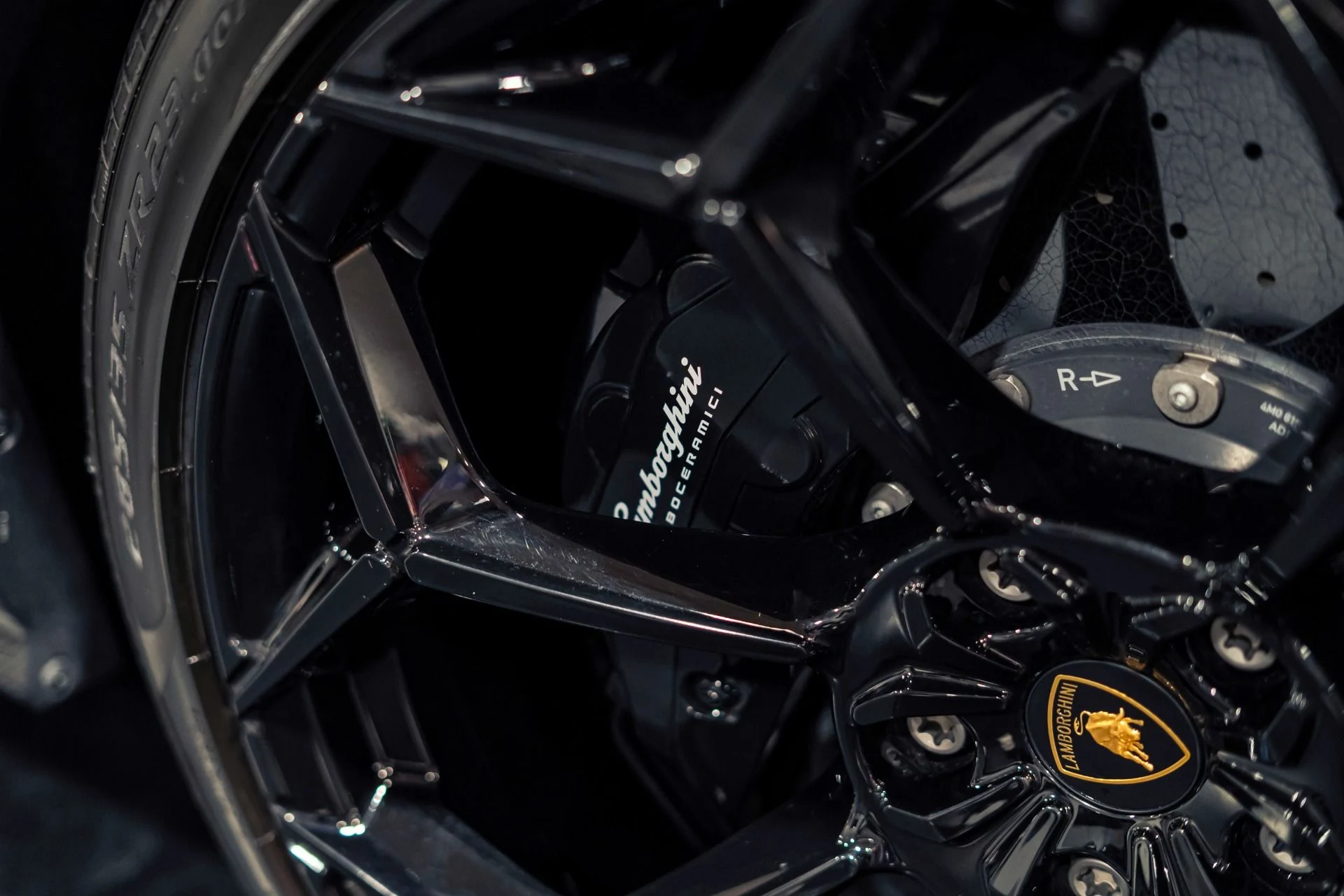 mph047_3265327642_Used_2023_Lamborghini_Urus_Performante_1780414144_b9cfce195a