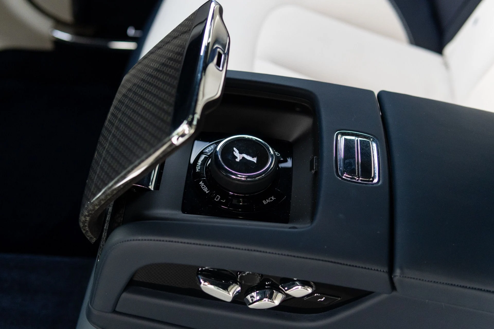 mph047_328612423_Used_2023_Rolls_Royce_Black_Badge_Ghost_1765569637_74470ec99c