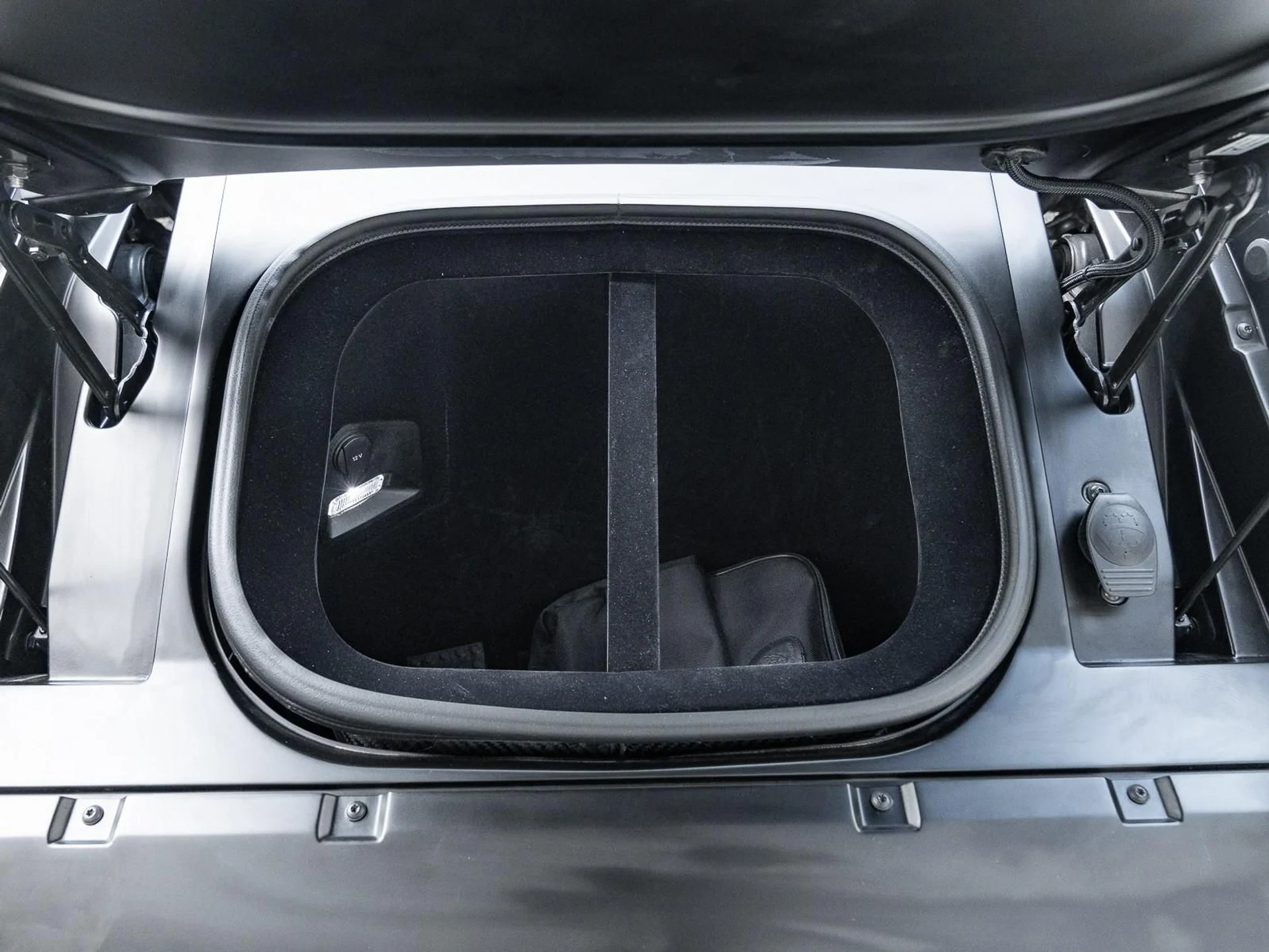 mph047_3286380915_Used_2022_Lamborghini_Countach_1764619777_025e2e1825