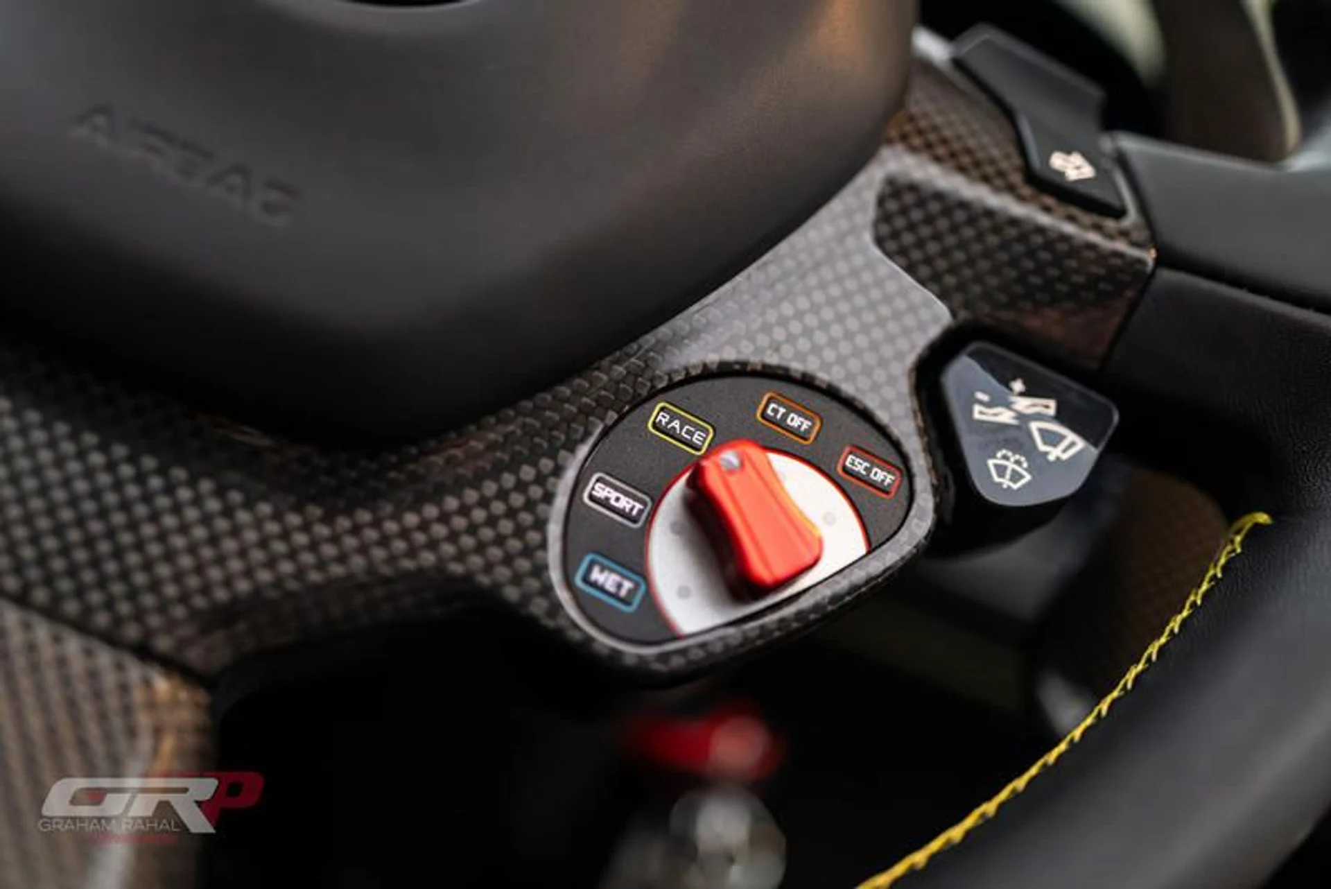 mph047_3287818666_0416_C631_8876_4465_8594_E1_B4_A861771_E_790e8f83a0