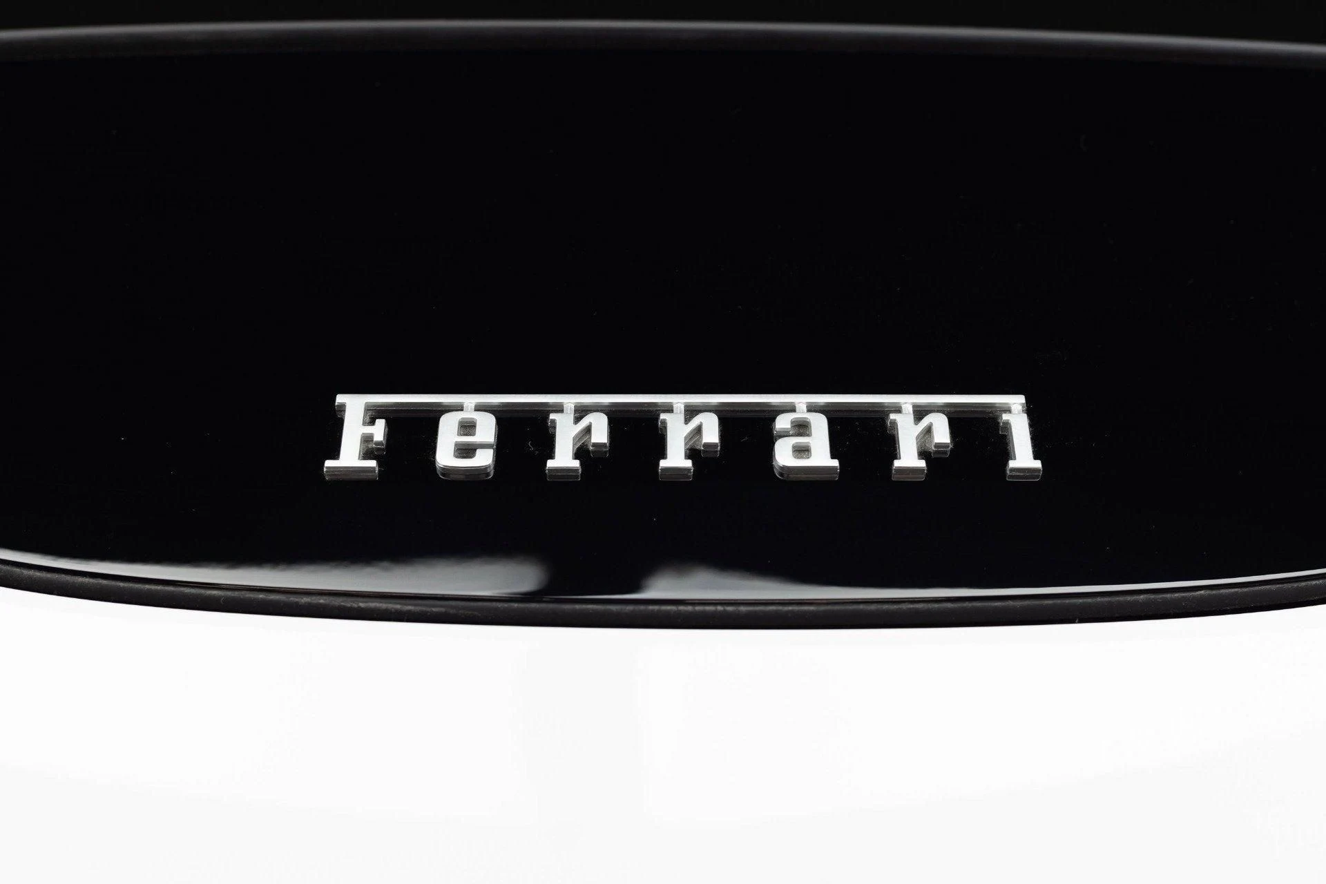 mph047_3290980117_Used_2024_Ferrari_Roma_1777368633_a64e964b78