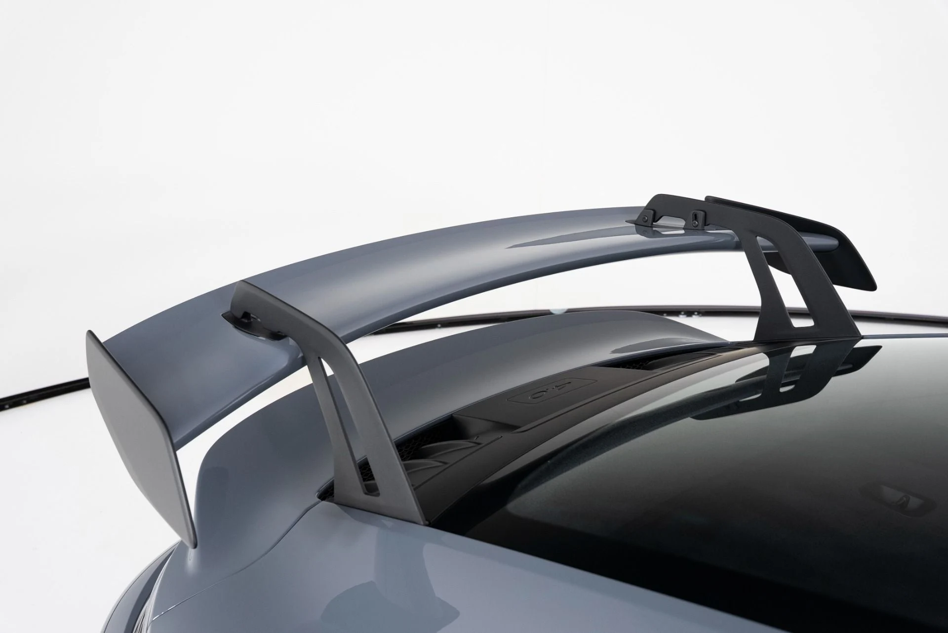 mph047_3325149892_Used_2024_Porsche_911_GT_3_1754347437_c3c082472b