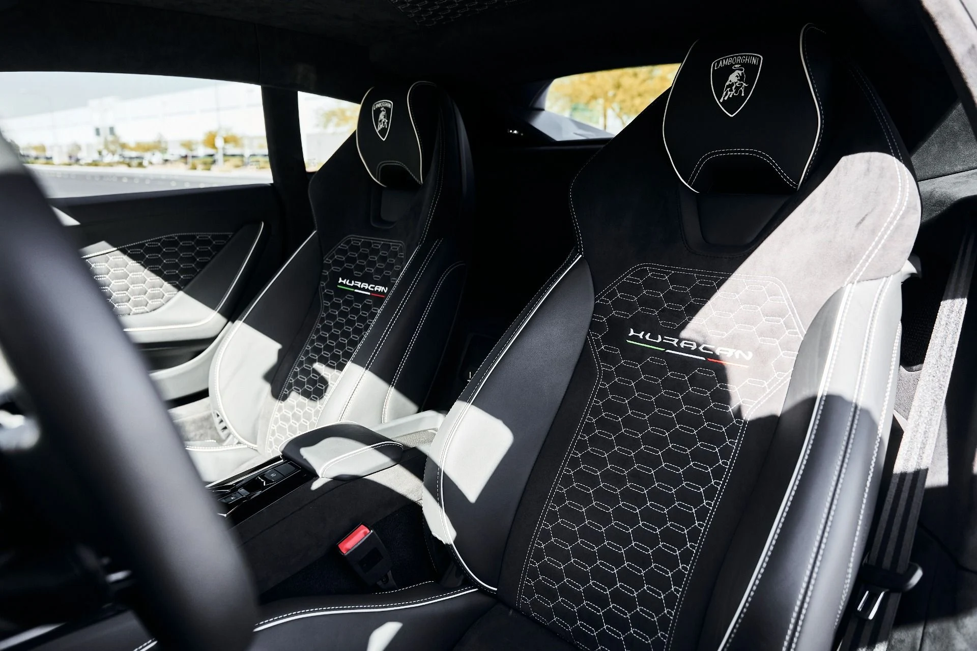 mph047_3367845777_Used_2023_Lamborghini_Huracan_Tecnica_Base_1774403233_043380ab41