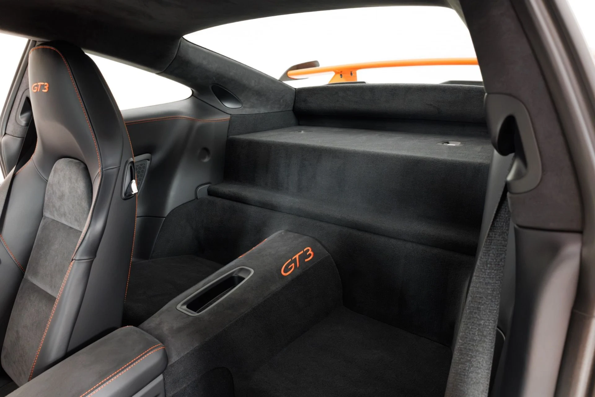 mph047_3385045864_Used_2018_Porsche_911_GT_3_1785880190_37714396e2