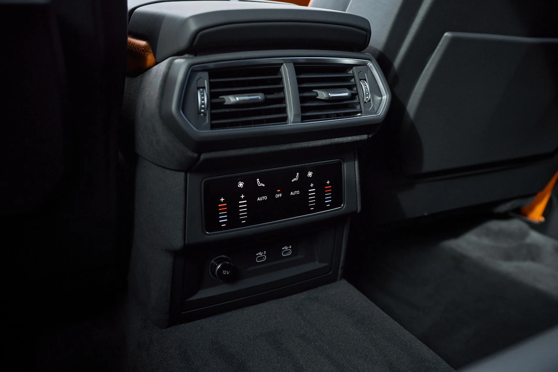 mph047_340516623_Used_2025_Lamborghini_Urus_SE_1763677053_2e729eaaa8