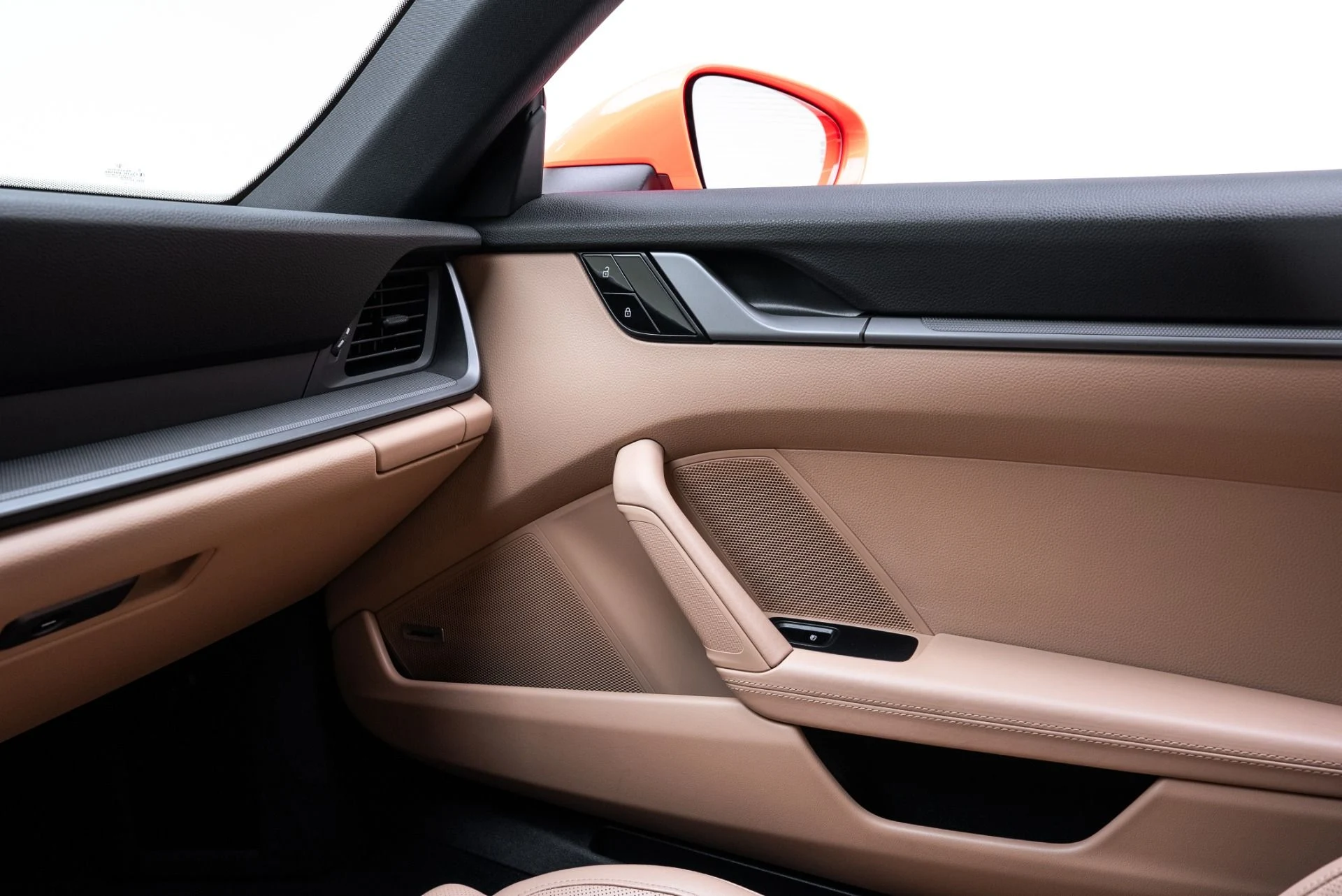 mph047_3493170842_Used_2021_Porsche_911_Carrera_S_1775865485_543a75f975