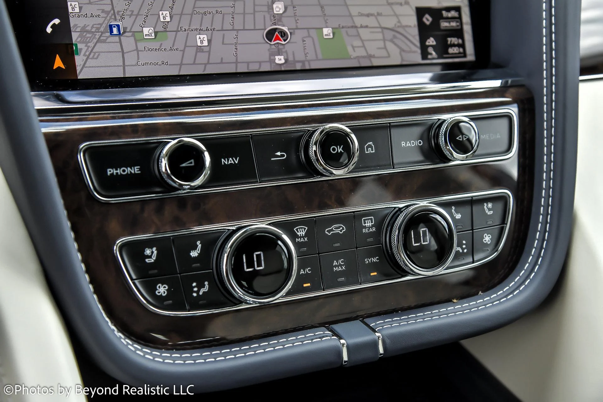 mph047_3518495558_Used_2024_Bentley_Bentayga_Azure_1760342186_8411aba845