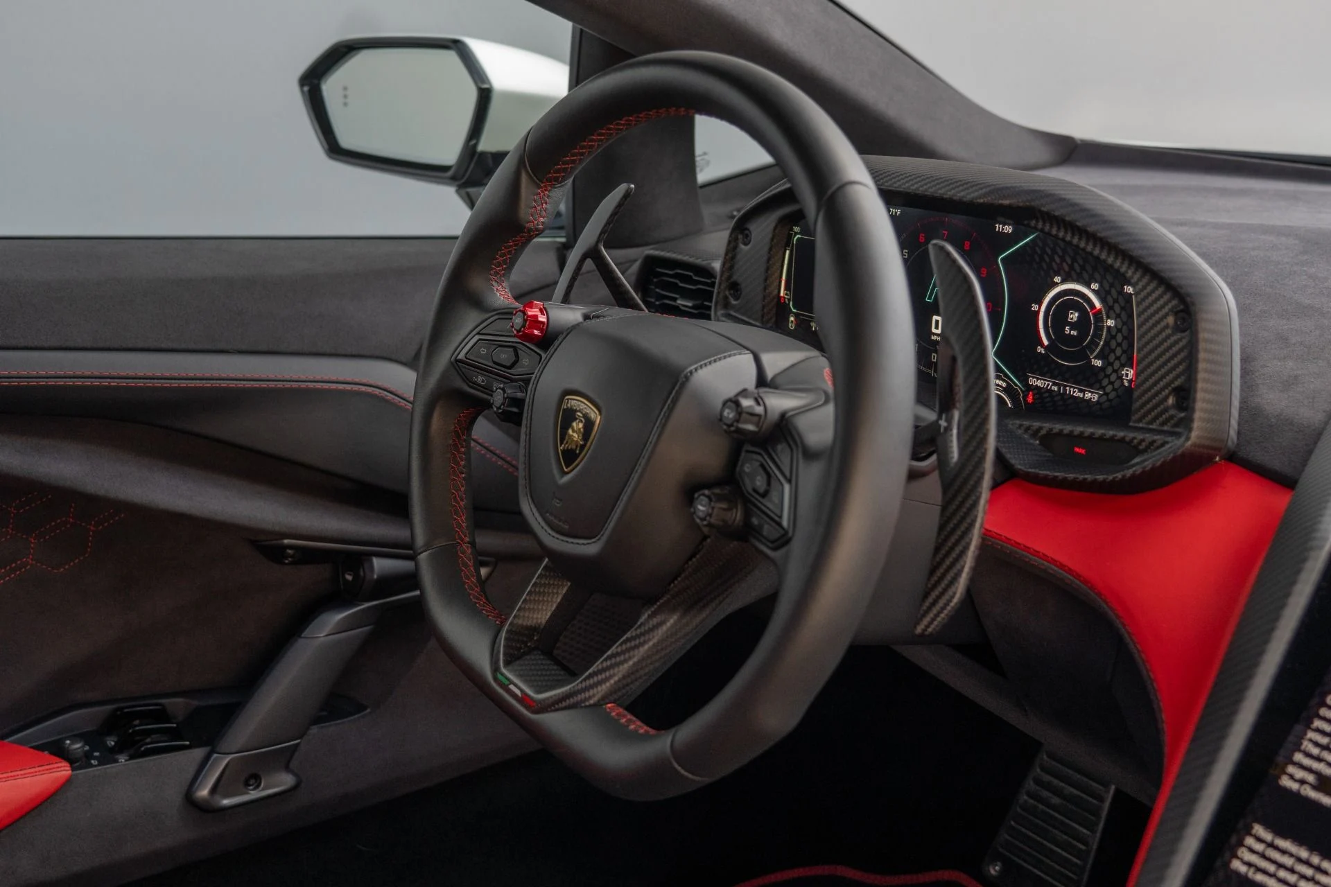 mph047_3531522426_Used_2024_Lamborghini_Revuelto_1759355869_77f881c1cf