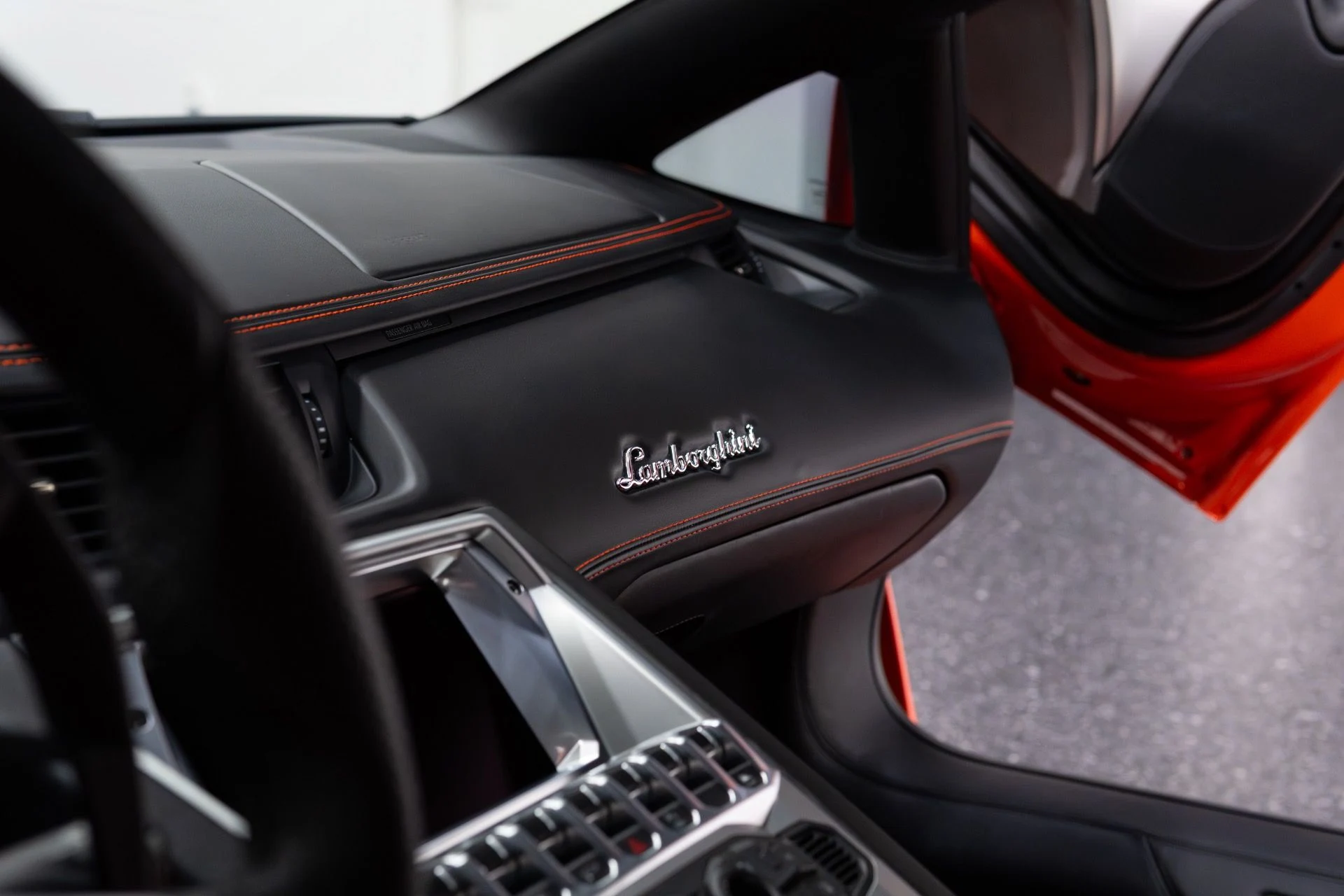 mph047_3548182608_Used_2012_Lamborghini_Aventador_LP_700_4_1769493534_10e4524b59