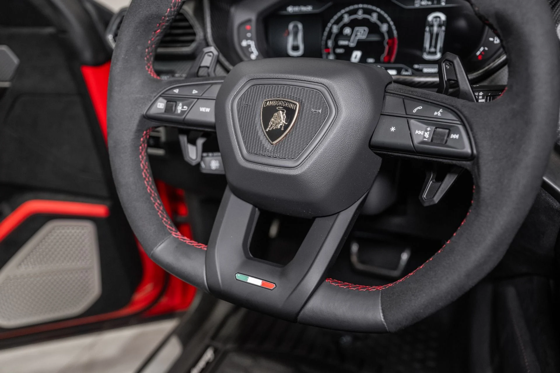 mph047_3557295792_New_2024_Lamborghini_Urus_Performante_1785778514_5a2cc86a0f