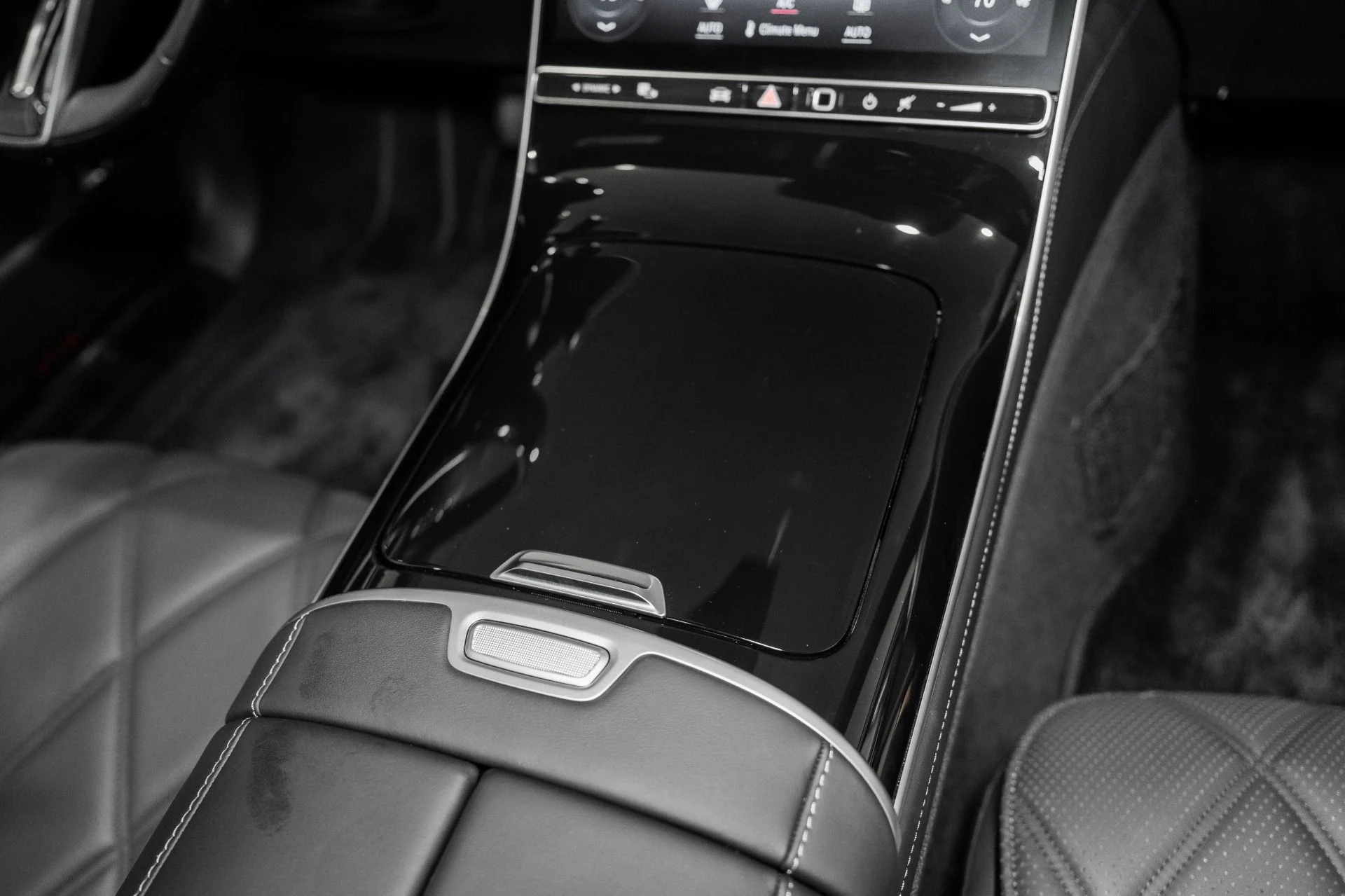 mph047_3565465170_Used_2024_Mercedes_Benz_S_Class_Maybach_S_580_1790005674_cf1929430c