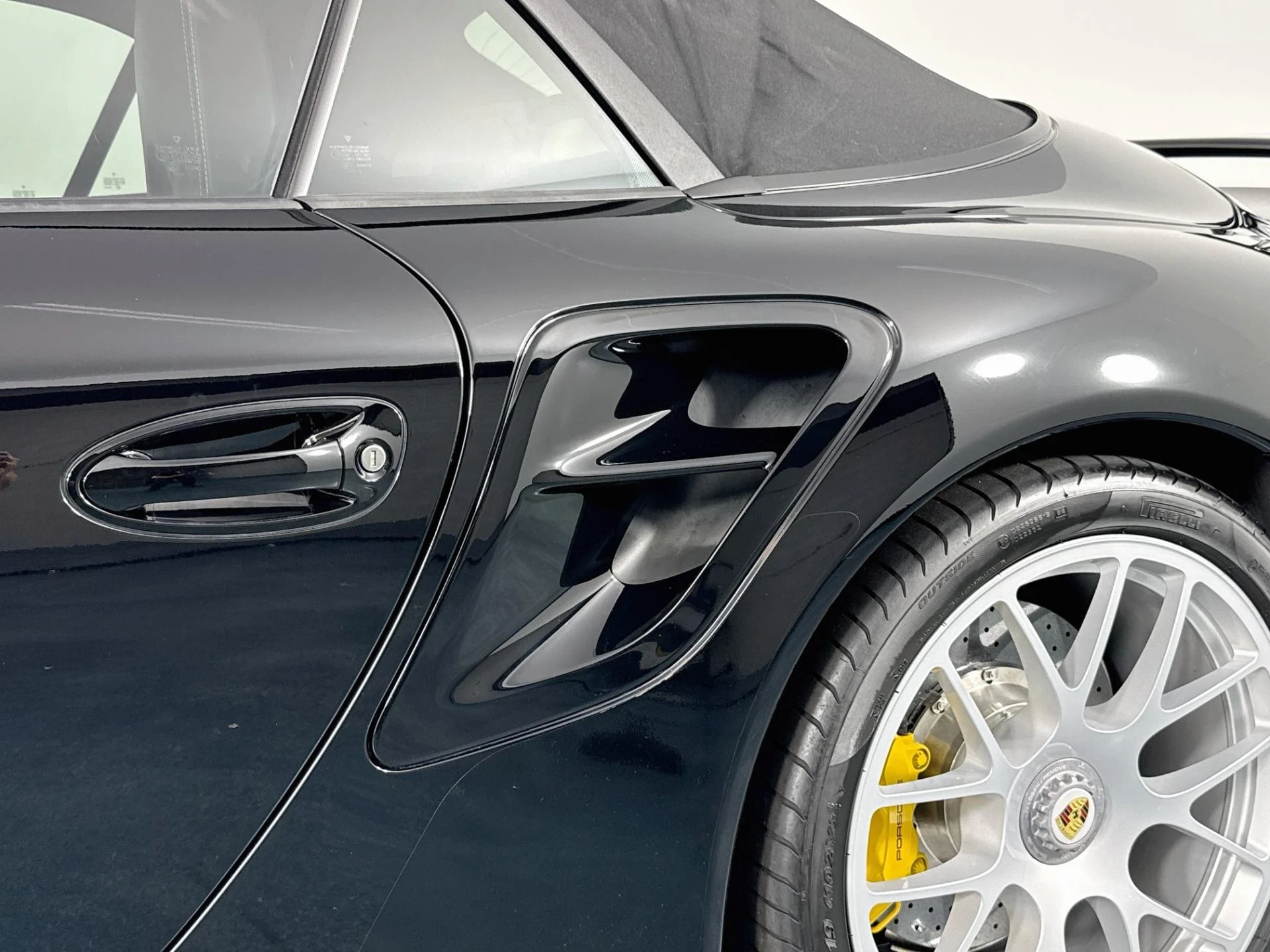 mph047_3577407578_Used_2012_Porsche_911_Turbo_S_1792607206_1da3c0b7e4