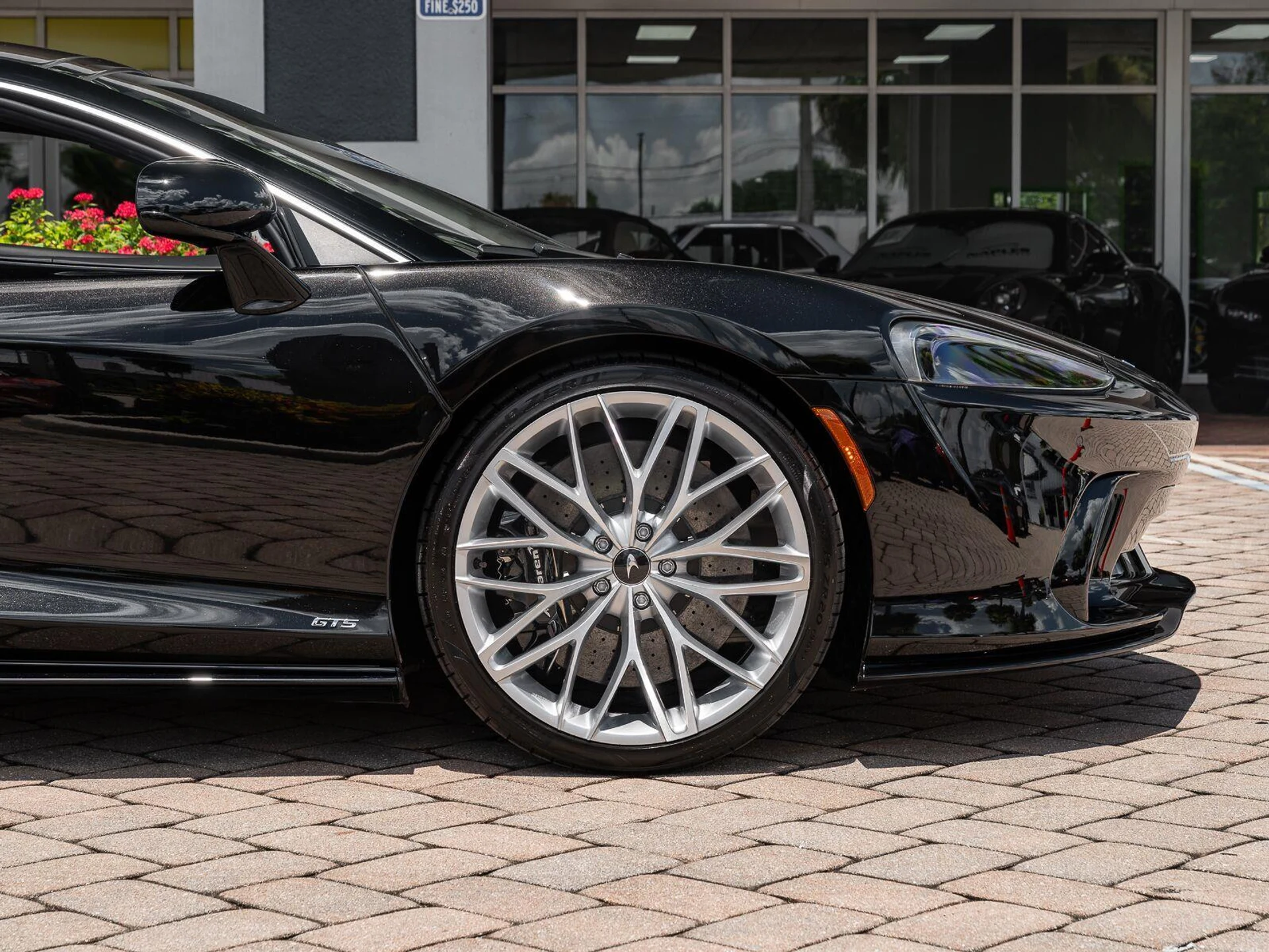 mph047_3581107454_Used_2025_Mc_Laren_GTS_Performance_1784923343_3ebf51c37c
