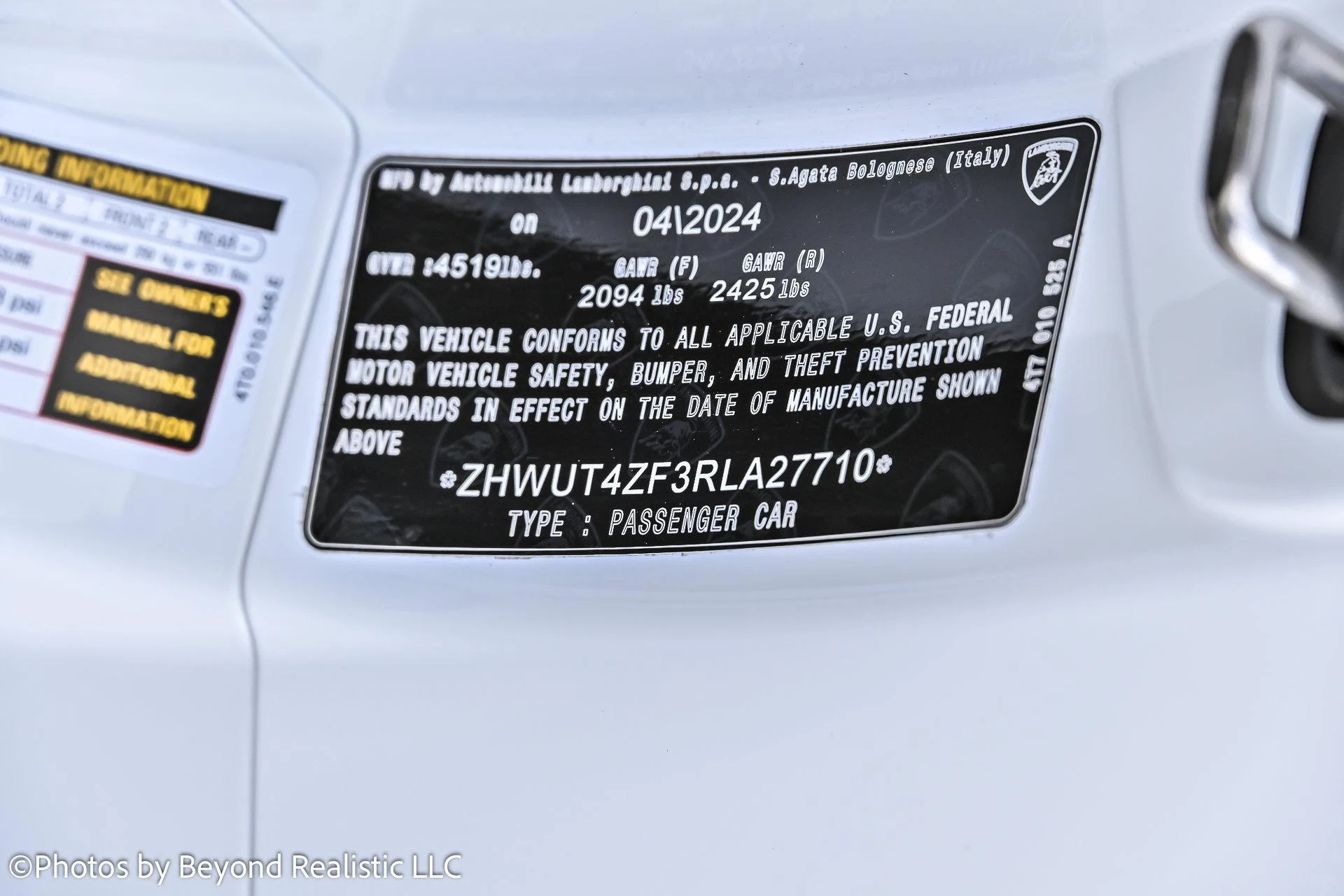 mph047_3591684773_Used_2024_Lamborghini_Huracan_EVO_Spyder_1755331868_500faf9f5f