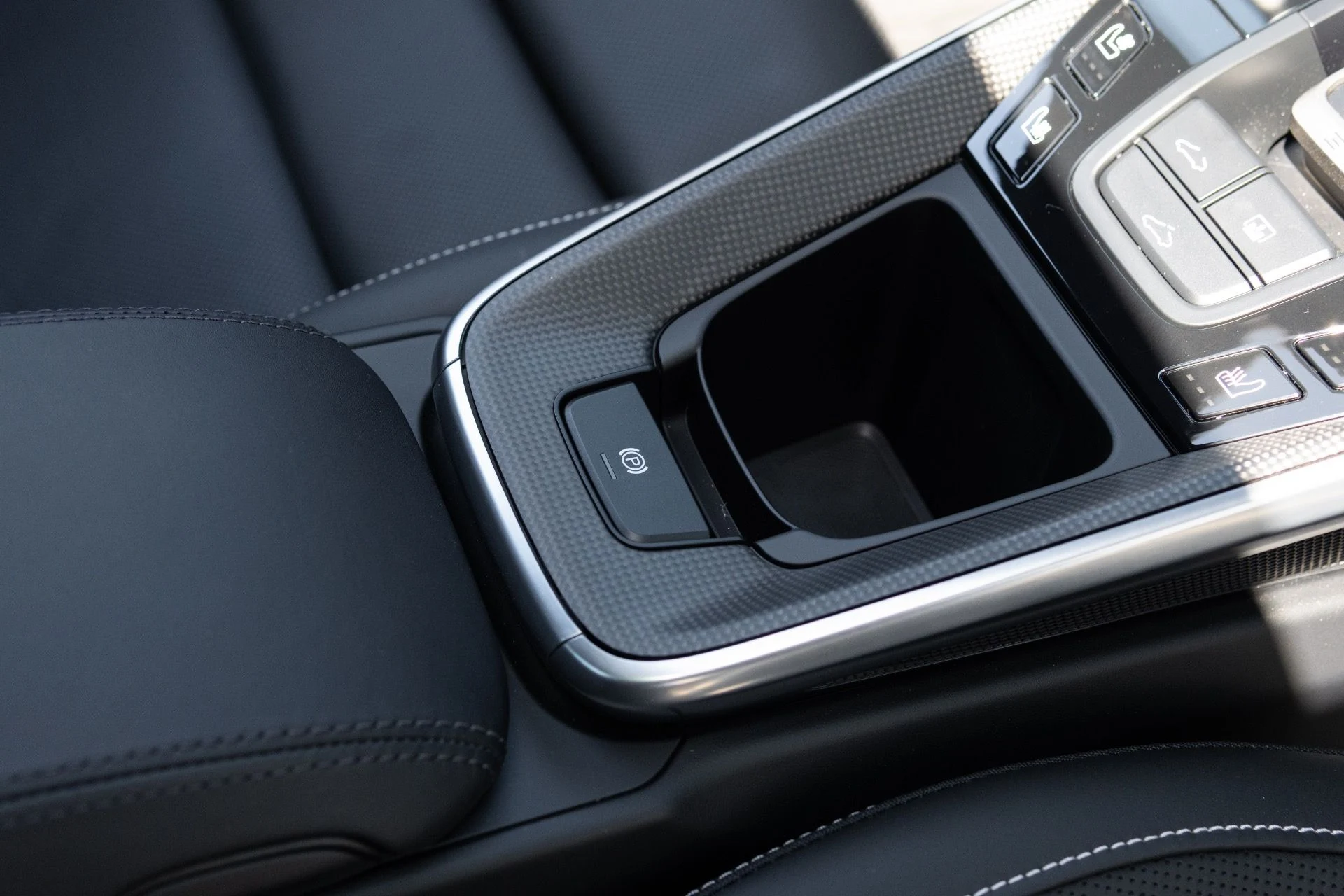 mph047_359190073_Used_2023_Porsche_911_Turbo_1773082013_4a57fbe192