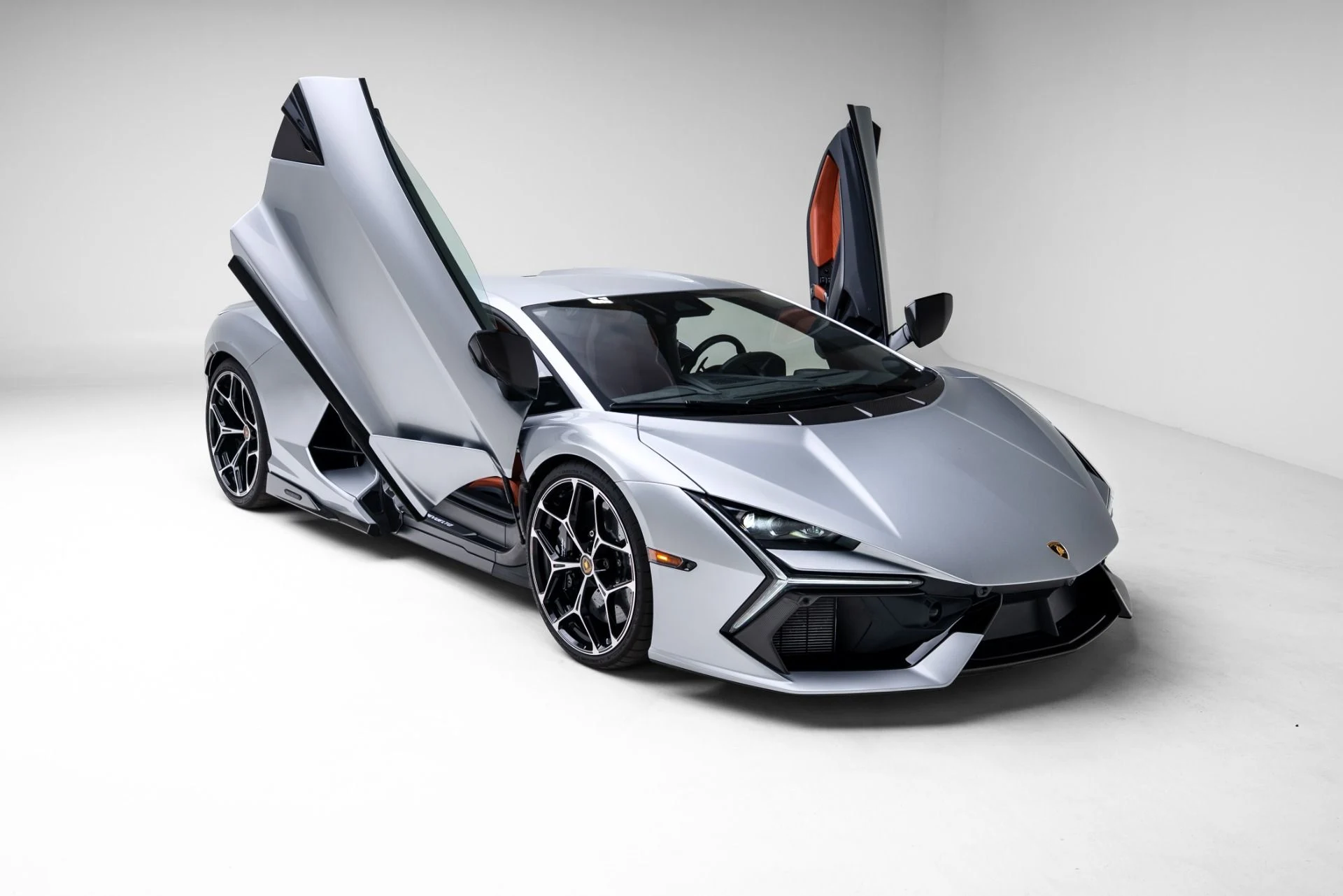 mph047_3616136567_Used_2025_Lamborghini_Revuelto_1770663111_1e498c8008