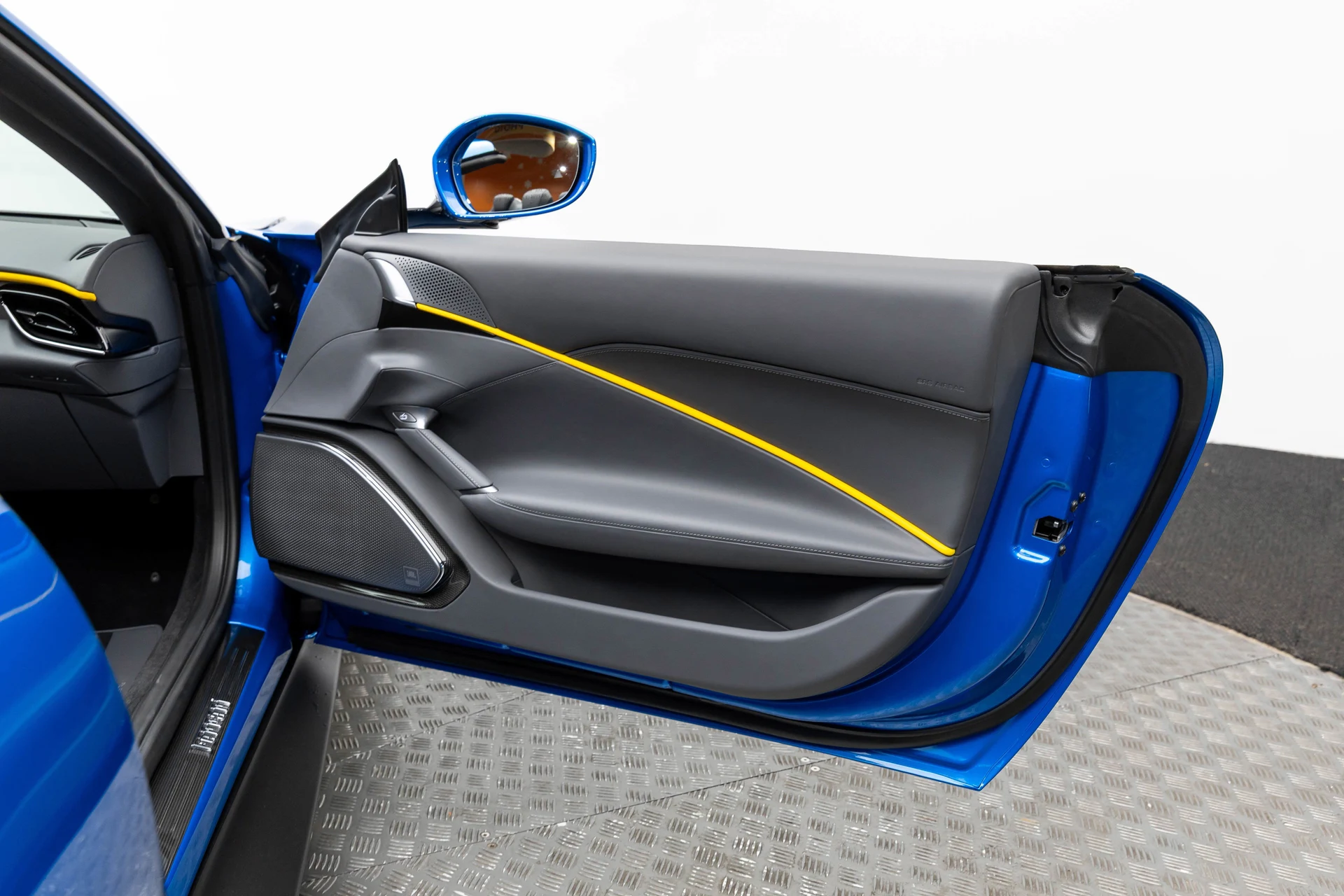 mph047_3627382773_a9aa2c3837cc4262af1e948639040f17_c060a30488