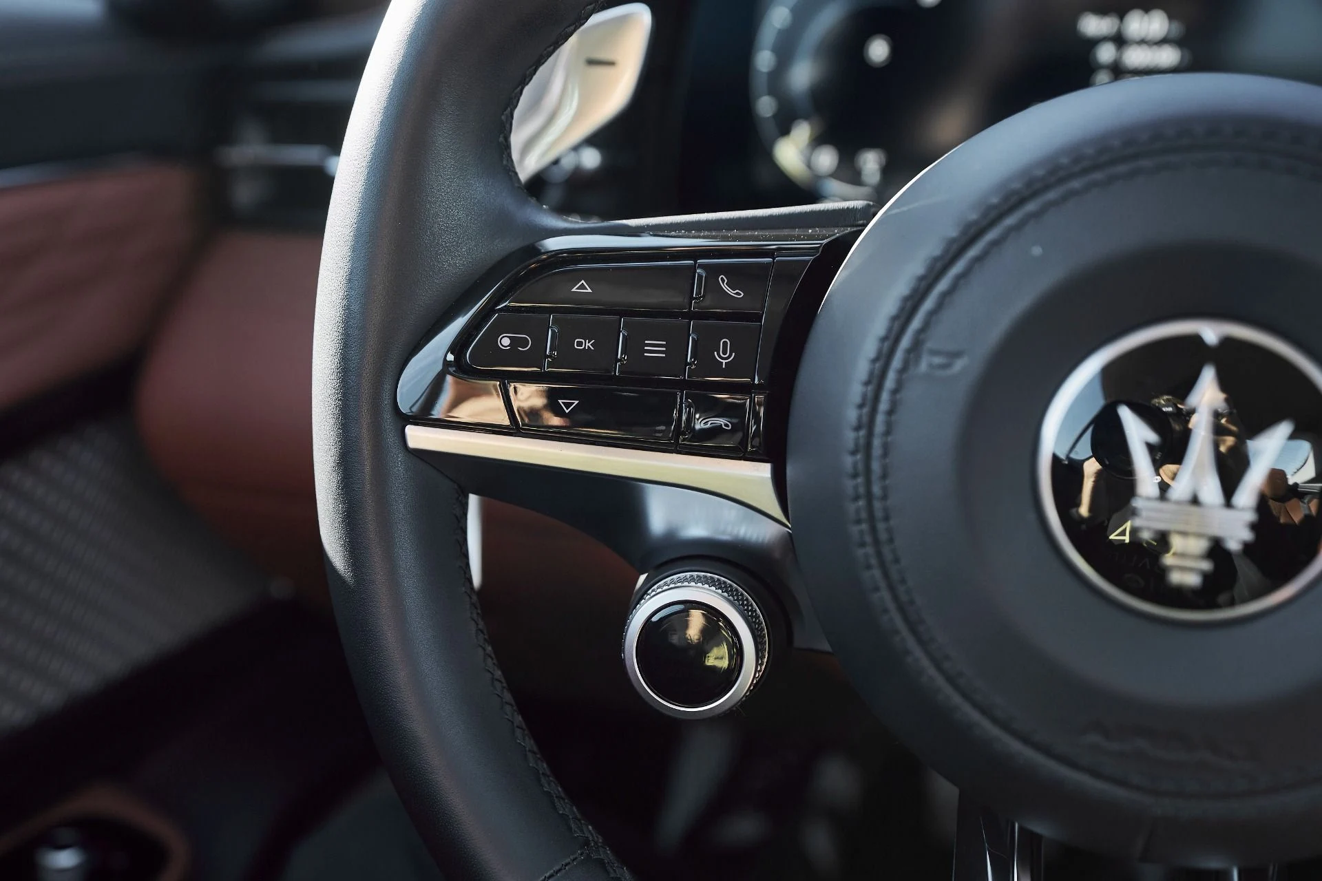 mph047_3646536720_Used_2024_Maserati_Gran_Turismo_Modena_1764124110_c40d6e0fb4