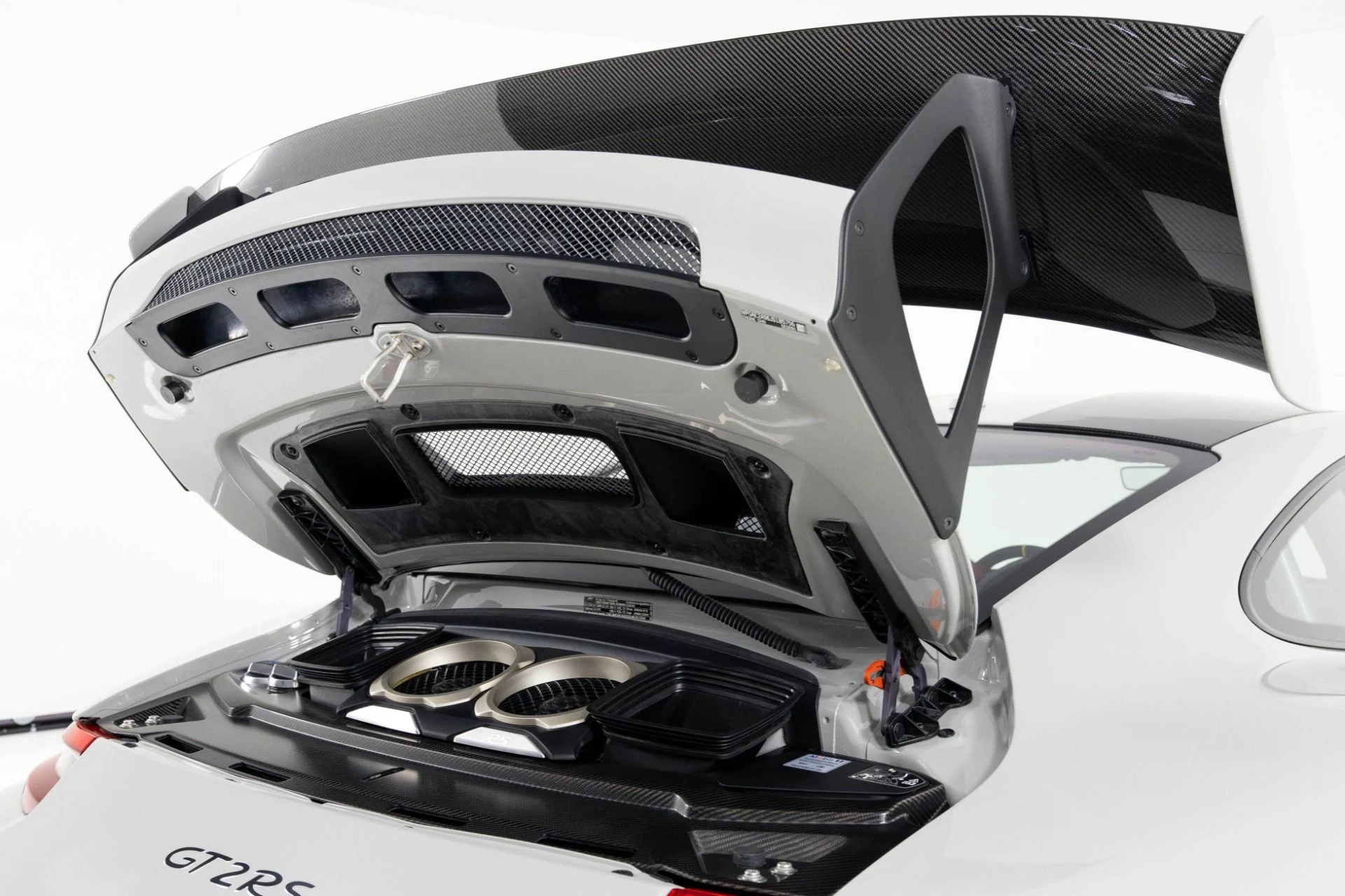 mph047_3723524647_Used_2018_Porsche_911_GT_2_RS_1762984495_5dd5c9af3e