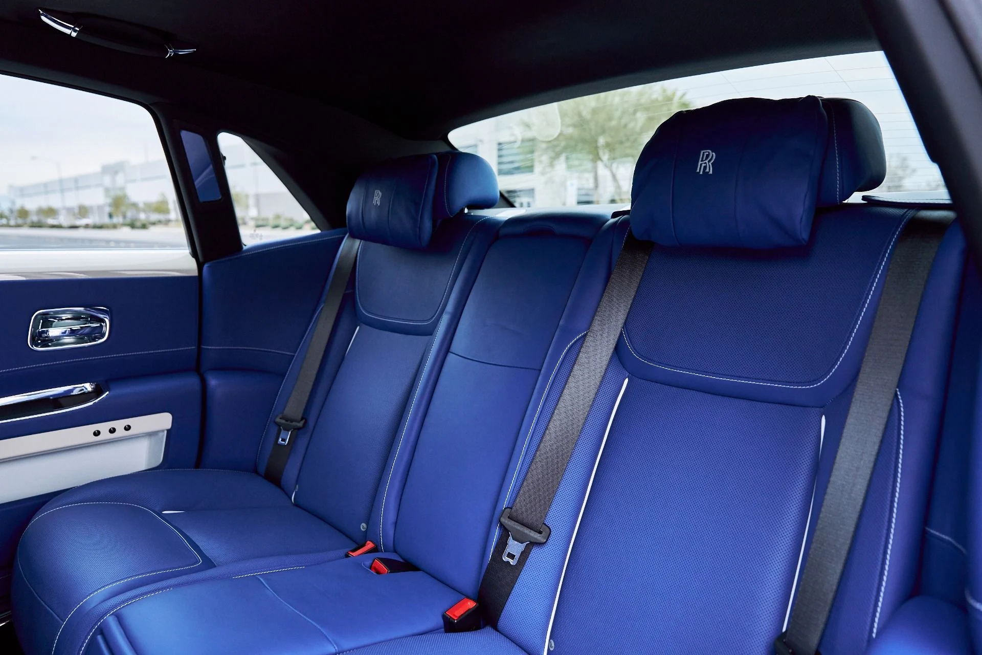 mph047_377161228_Used_2019_Rolls_Royce_Ghost_Base_1767224321_0197a5470f