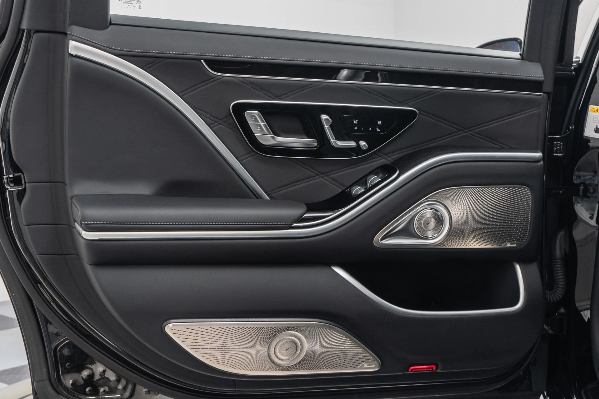 mph047_3778436156_Used_2022_Mercedes_Benz_Mercedes_Maybach_S_680_Executive_Rear_Seat_Package_V12_Power_Immense_Room_1774031494_a9b2bcecb4